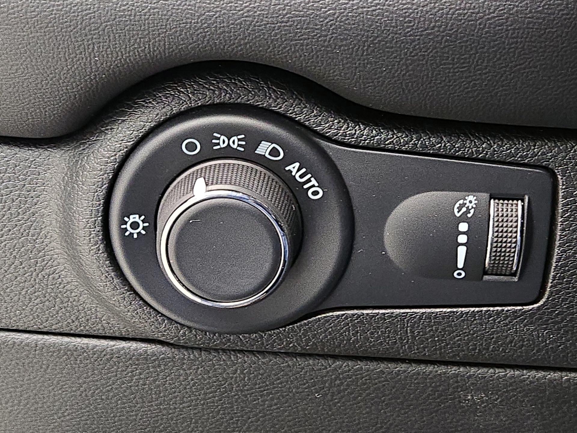 Thumbnail: 2023 Dodge Durango - 13