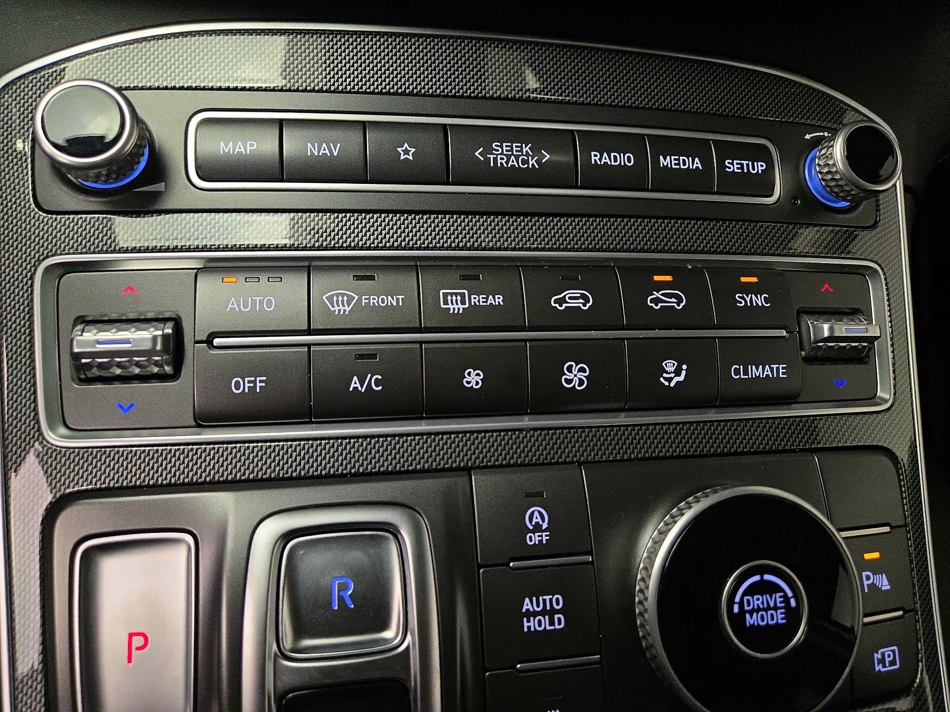 Thumbnail: 2023 Hyundai Santa Fe - 17