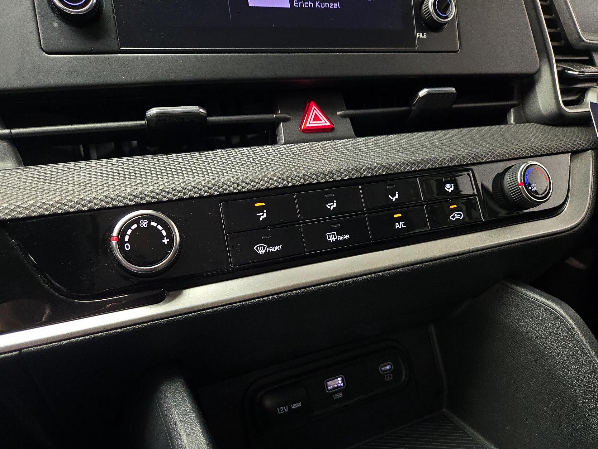 Thumbnail: 2024 Kia Sportage - 16