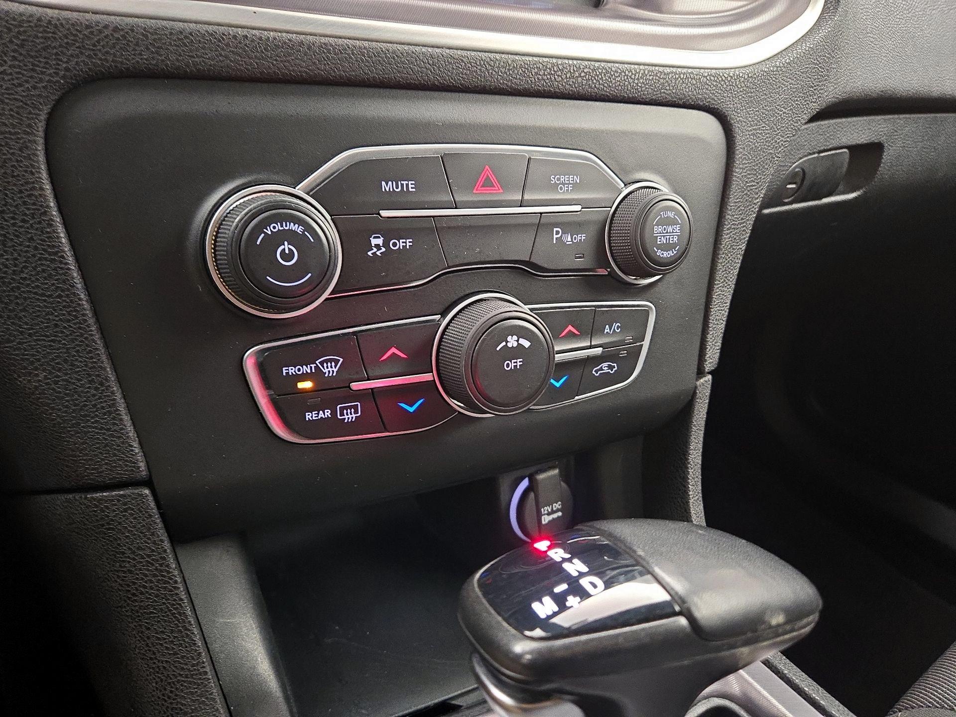 Thumbnail: 2022 Dodge Charger - 16