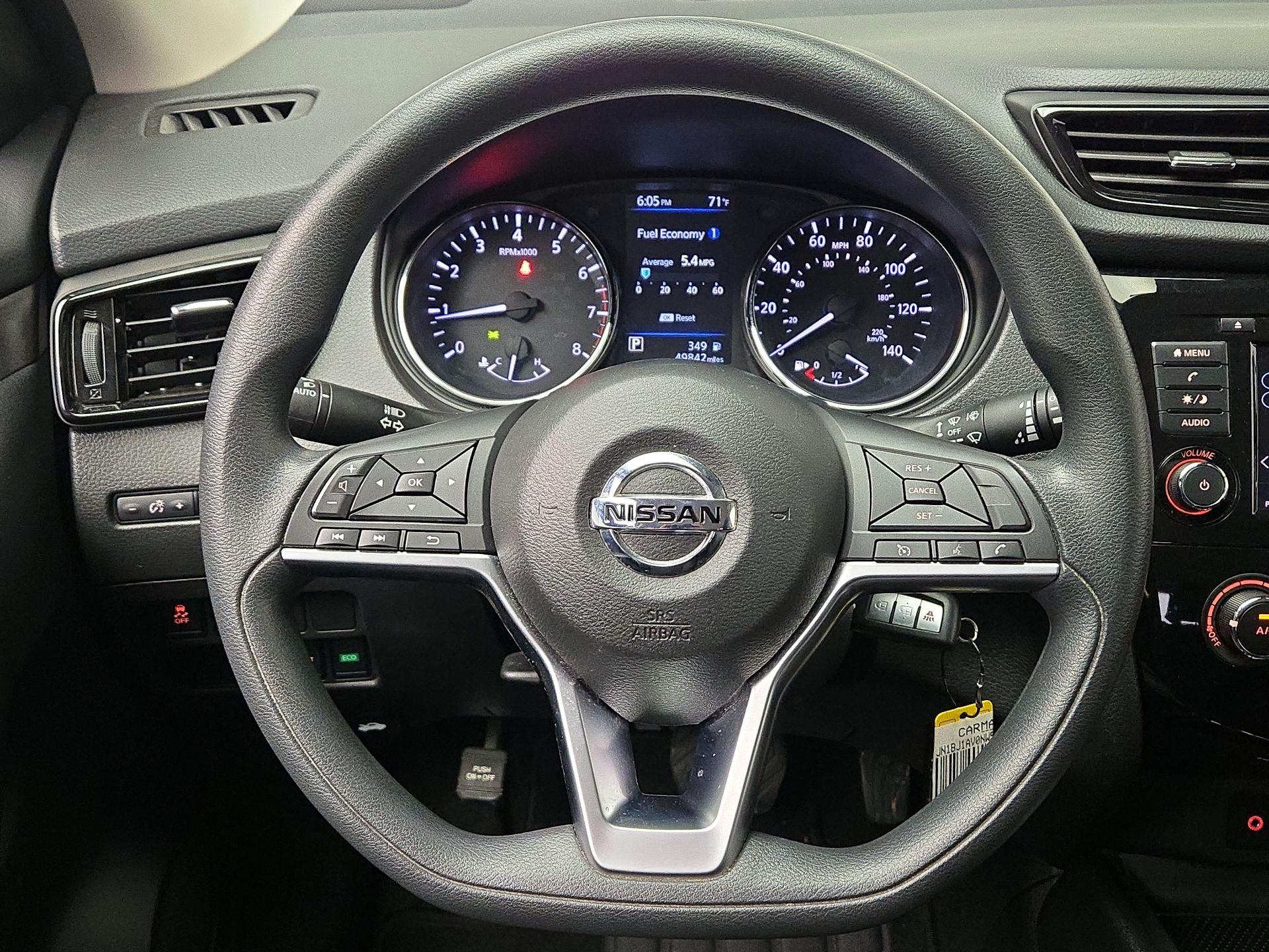 Thumbnail: 2022 Nissan Rogue Sport - 10