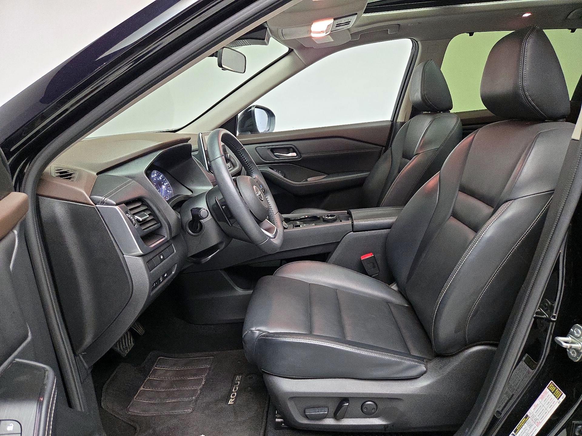 Thumbnail: 2023 Nissan Rogue - 11