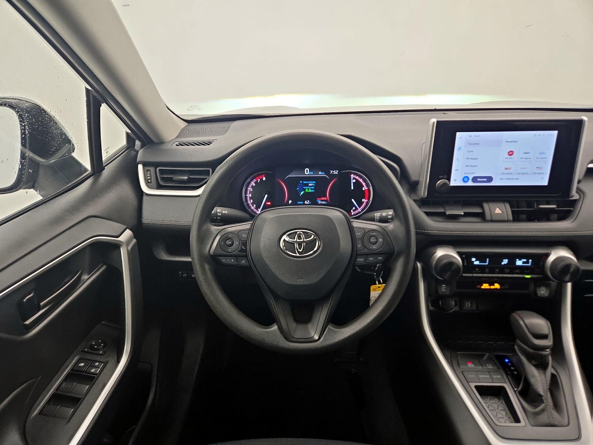 Thumbnail: 2024 Toyota RAV4 - 10