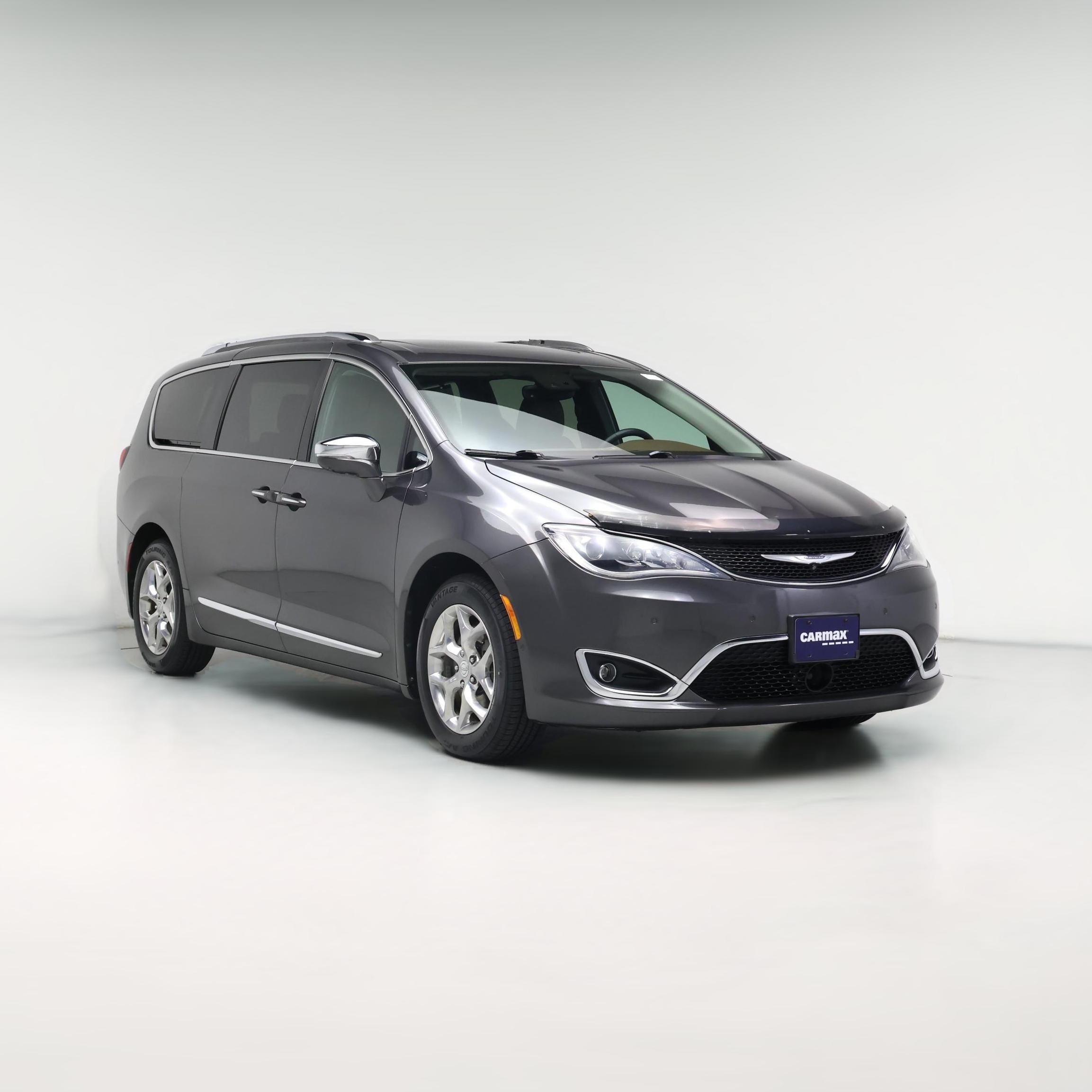 Thumbnail: 2017 Chrysler Pacifica - 1
