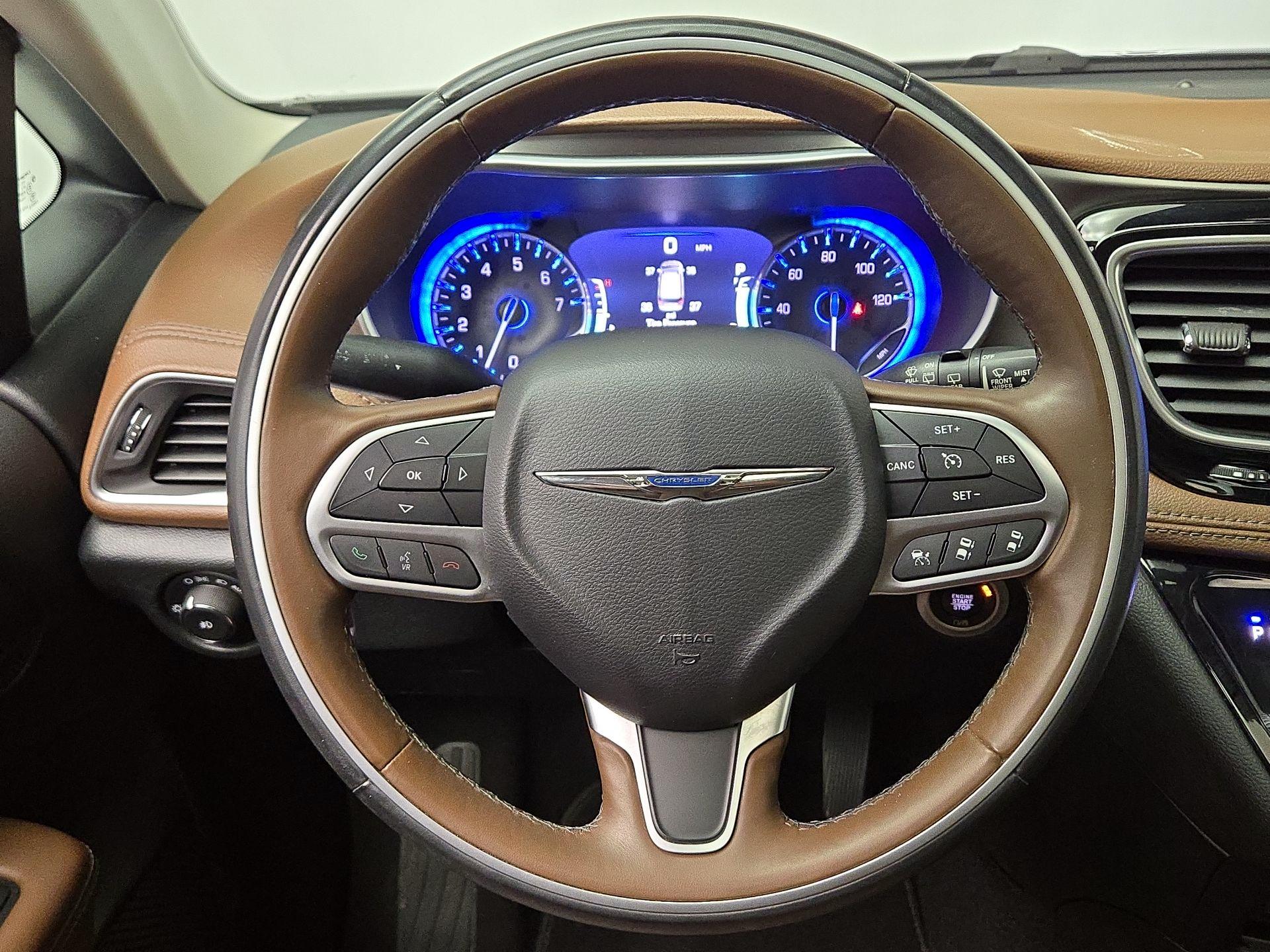 Thumbnail: 2017 Chrysler Pacifica - 10