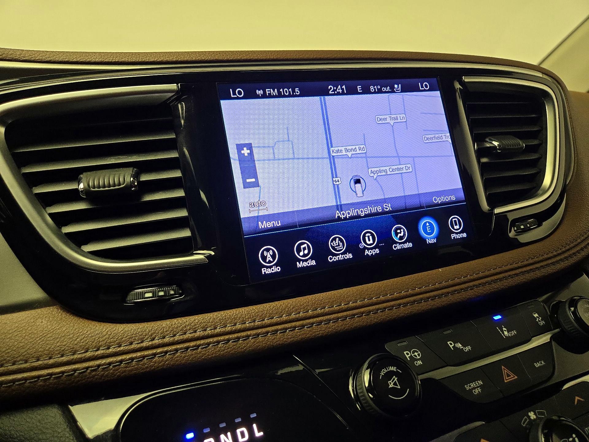 Thumbnail: 2017 Chrysler Pacifica - 14