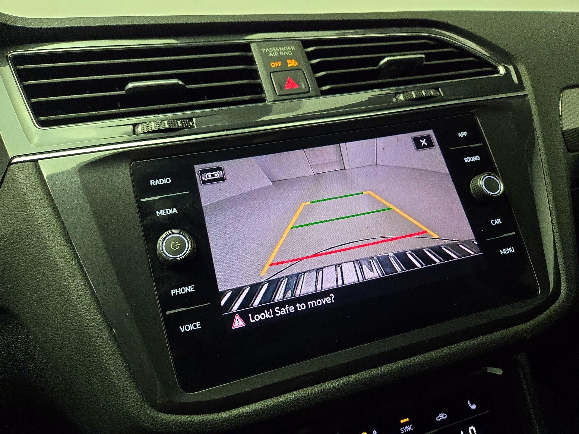 Thumbnail: 2023 Volkswagen Tiguan - 14