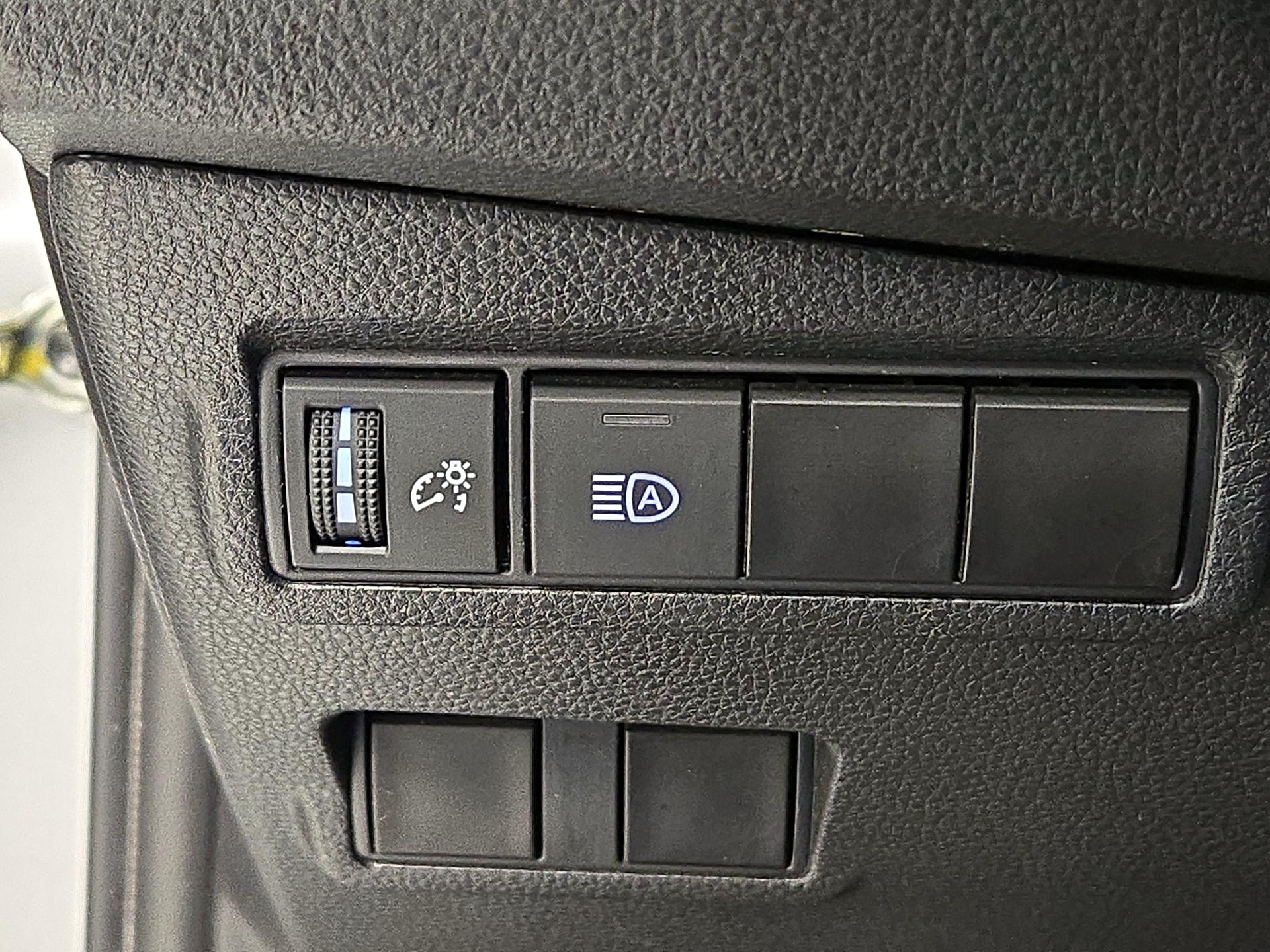 Thumbnail: 2022 Toyota Corolla Cross - 13