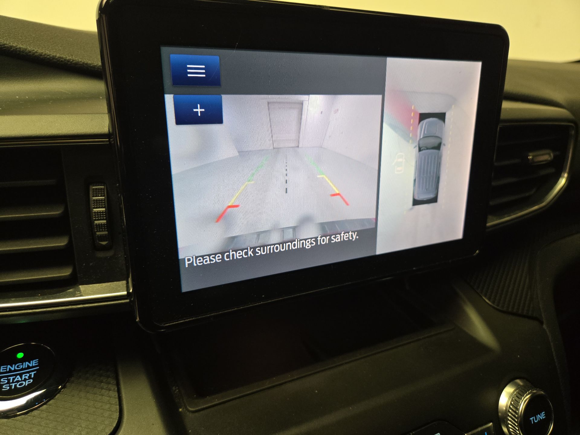 Thumbnail: 2020 Ford Explorer - 15