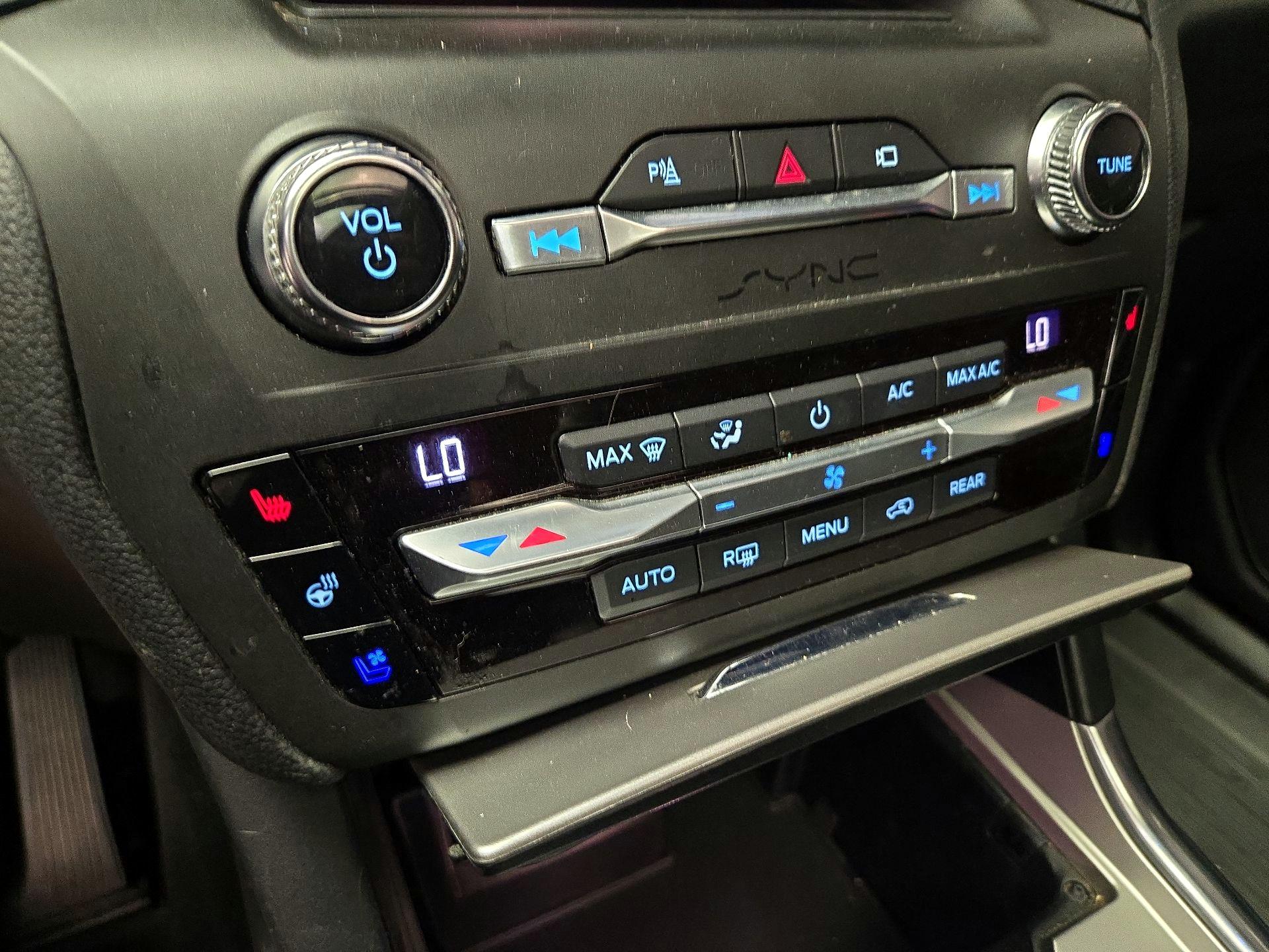 Thumbnail: 2020 Ford Explorer - 17