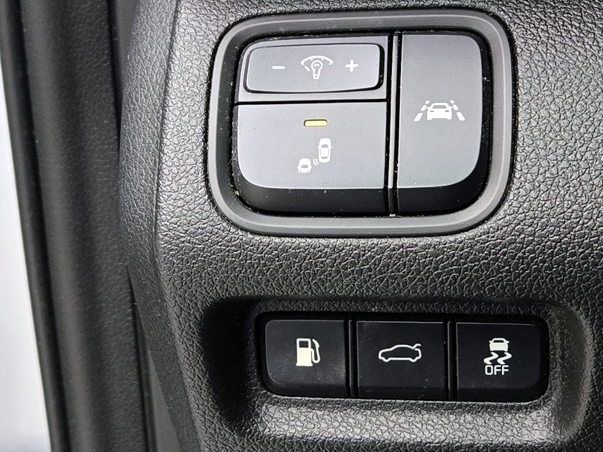 Thumbnail: 2019 Kia Optima - 13