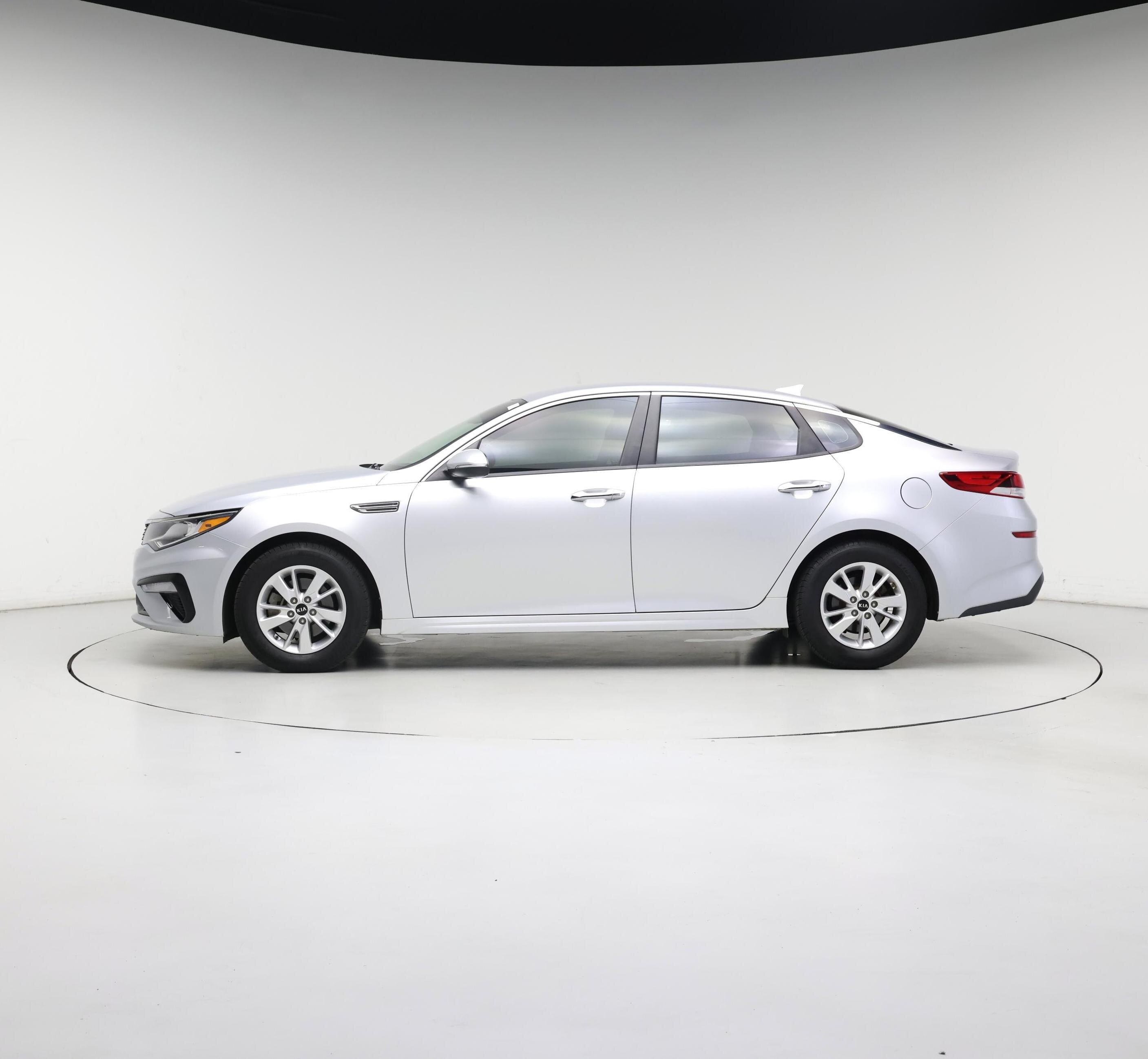 Thumbnail: 2019 Kia Optima - 3