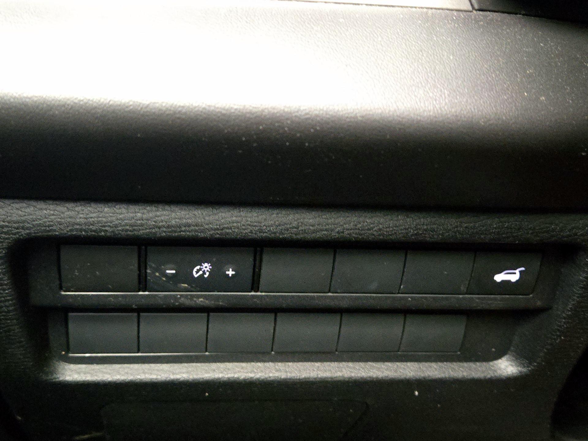 Thumbnail: 2022 Mitsubishi Outlander - 13