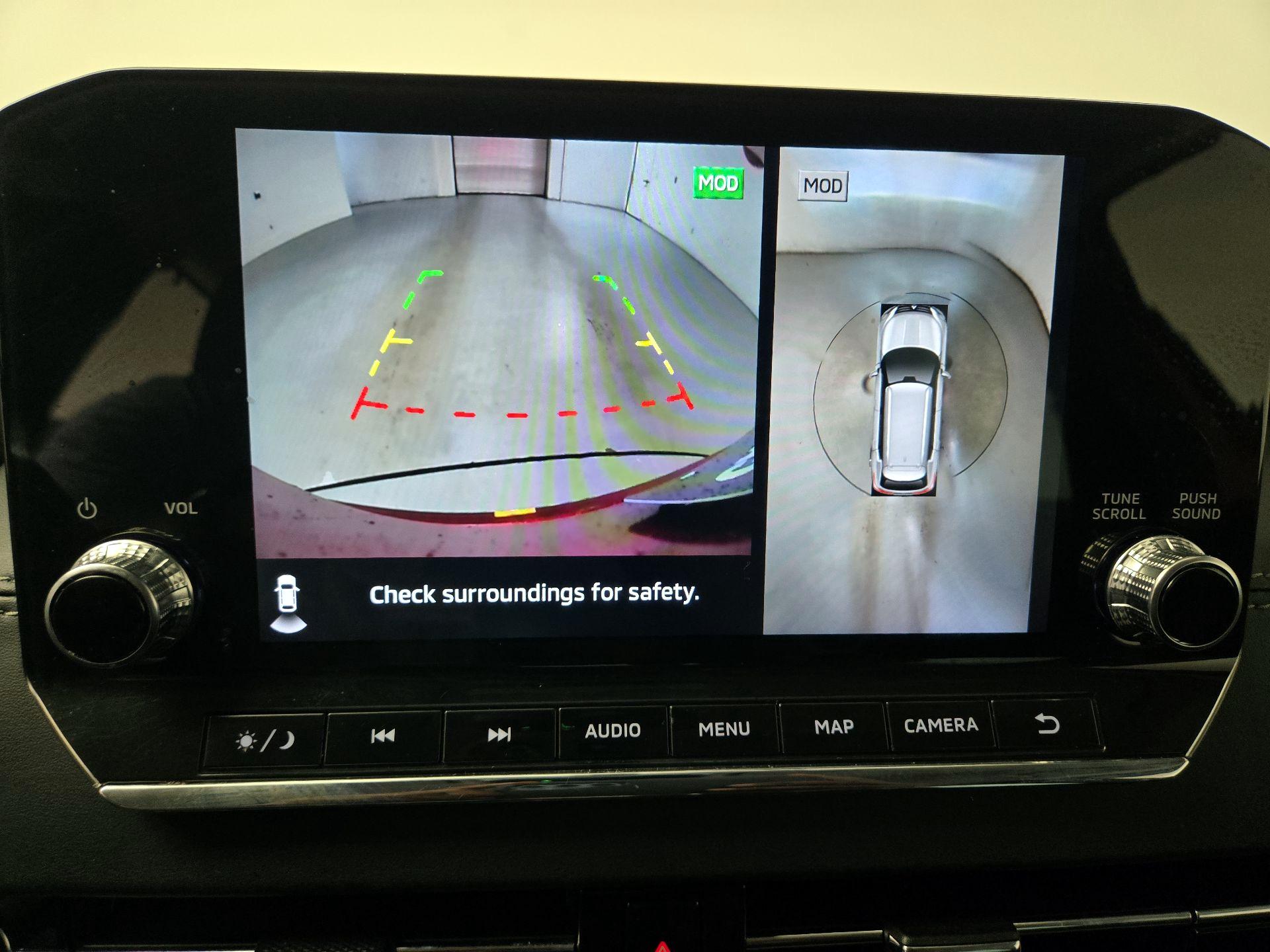 Thumbnail: 2022 Mitsubishi Outlander - 15