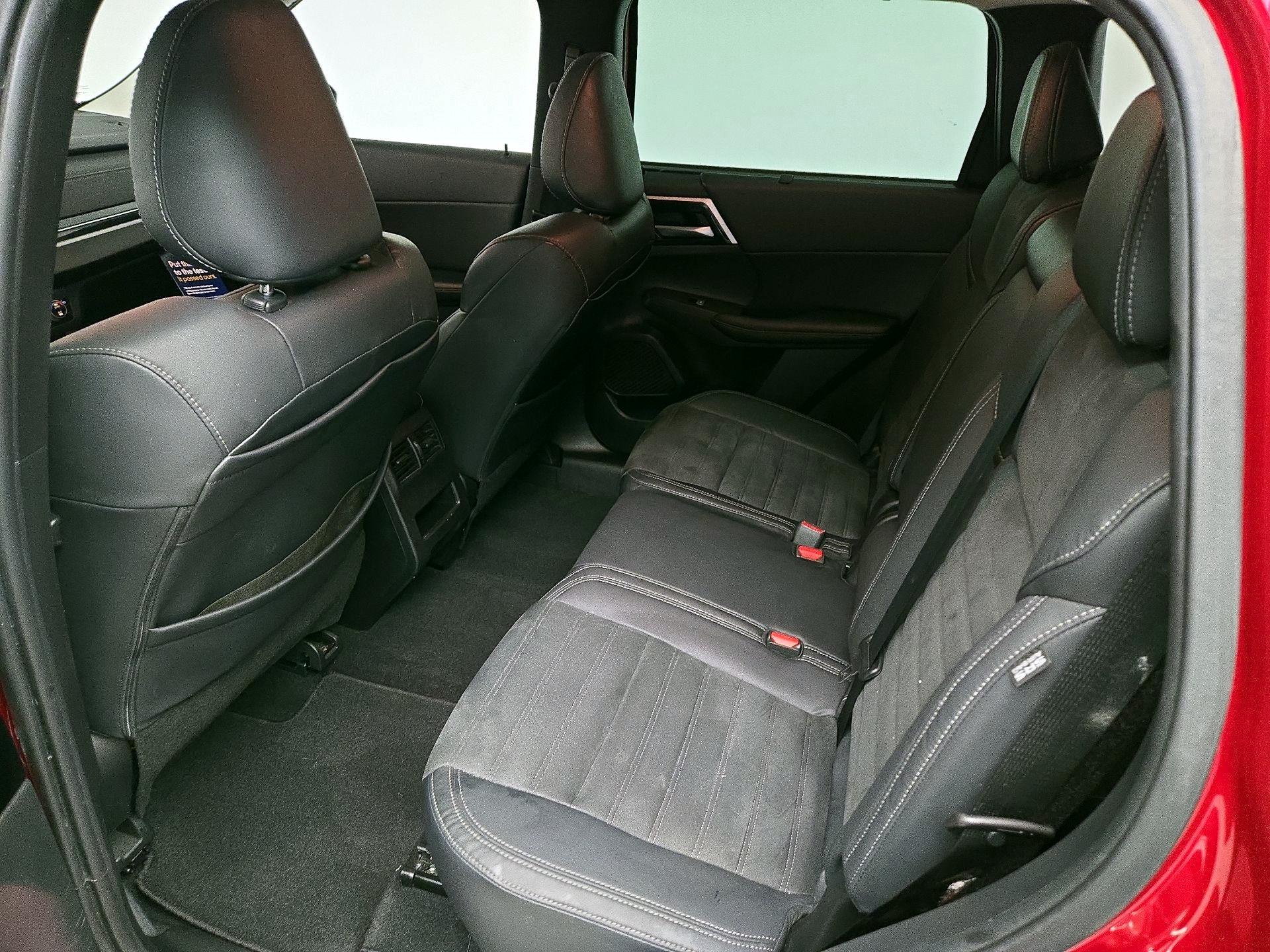 Thumbnail: 2022 Mitsubishi Outlander - 20