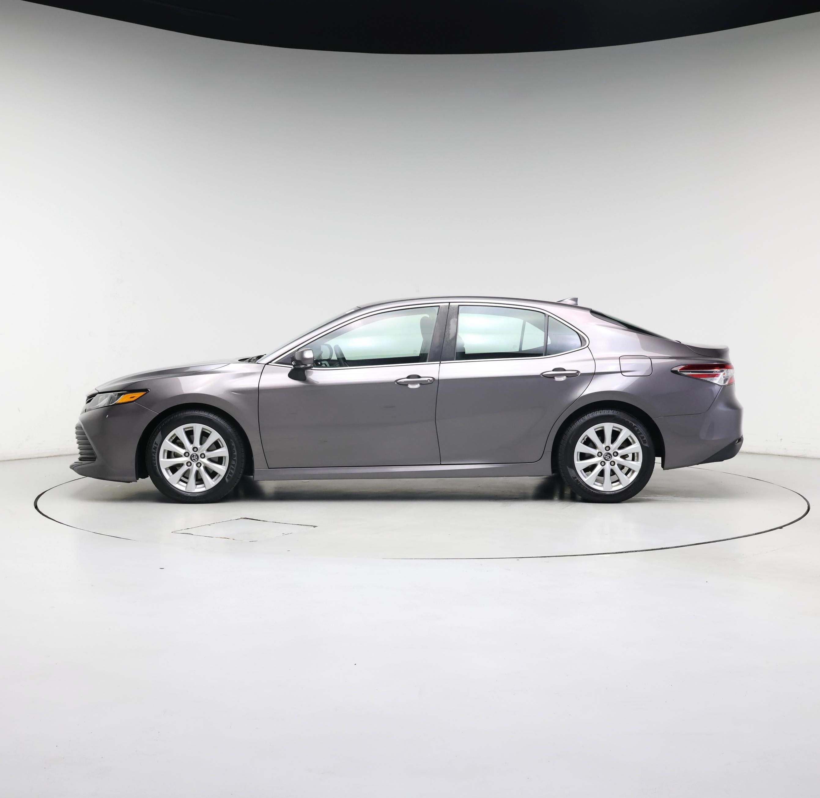 Thumbnail: 2019 Toyota Camry - 3