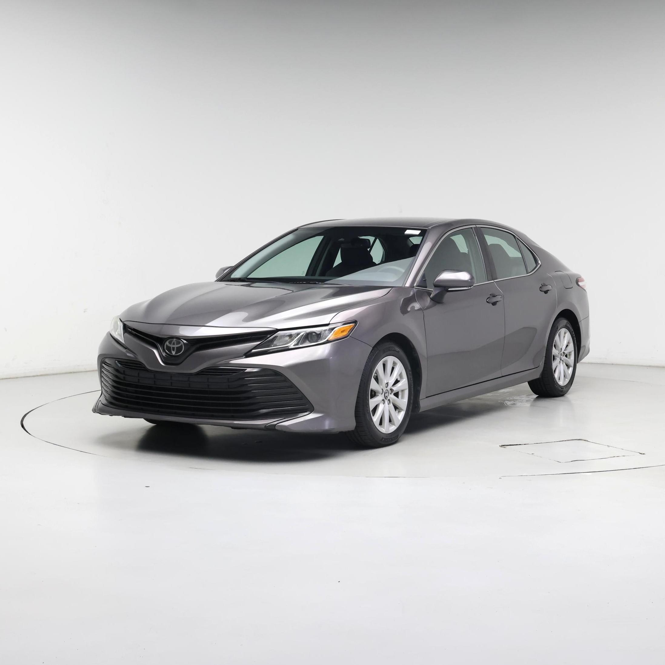 Thumbnail: 2019 Toyota Camry - 4