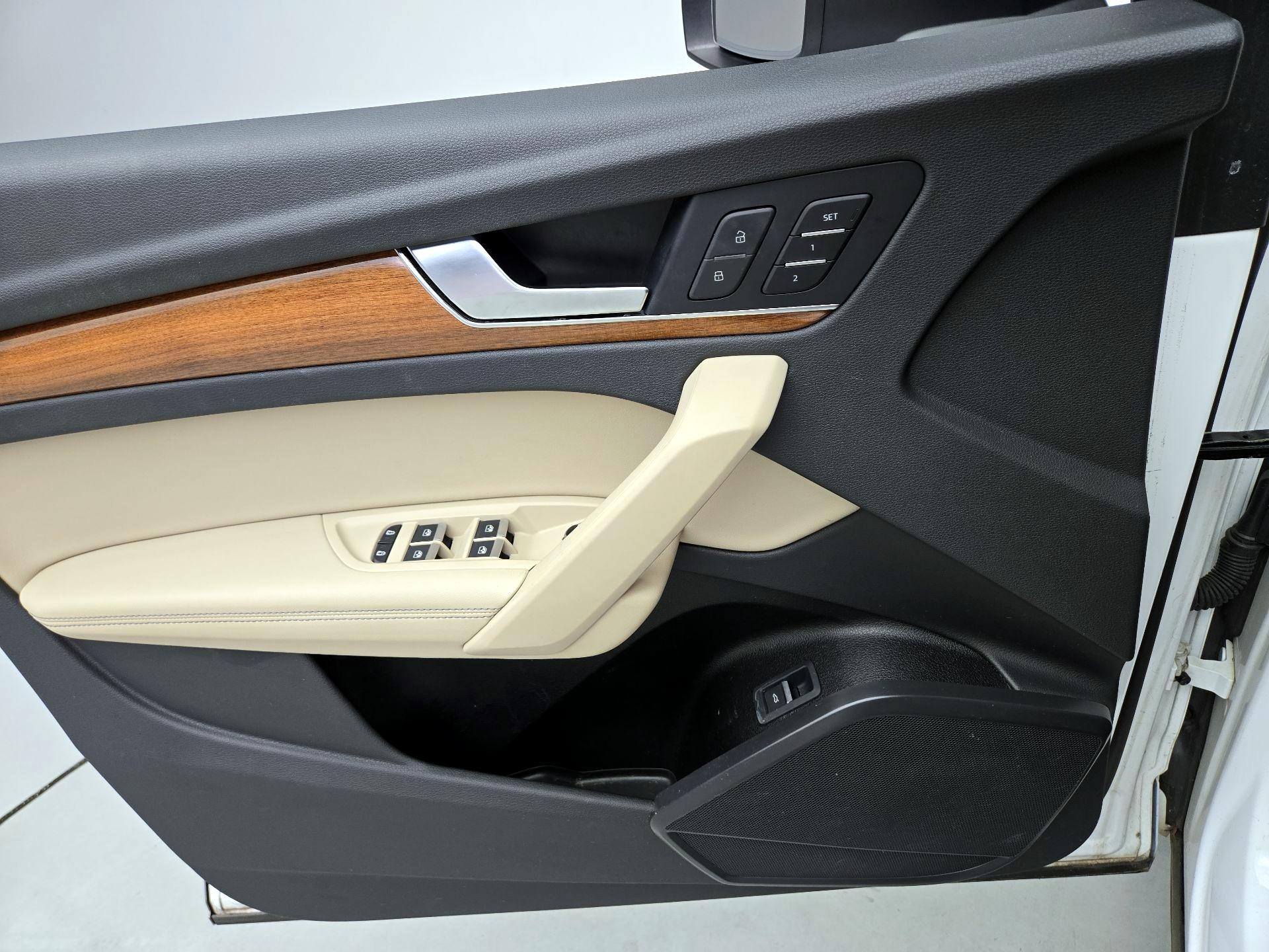 Thumbnail: 2021 Audi Q5 - 12