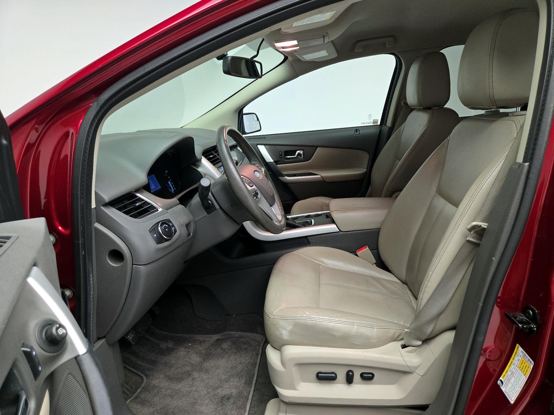 Thumbnail: 2014 Ford Edge - 11