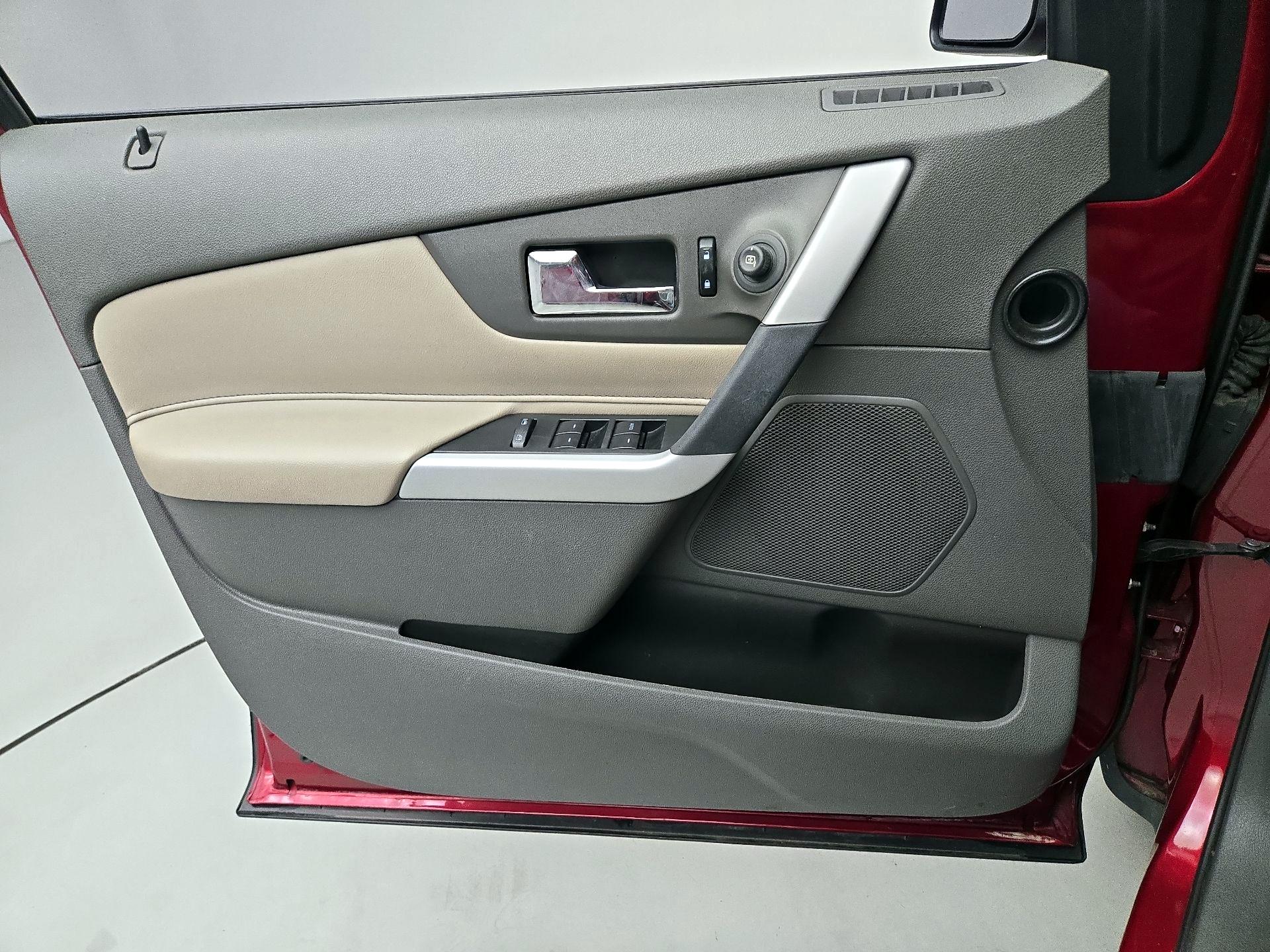 Thumbnail: 2014 Ford Edge - 12