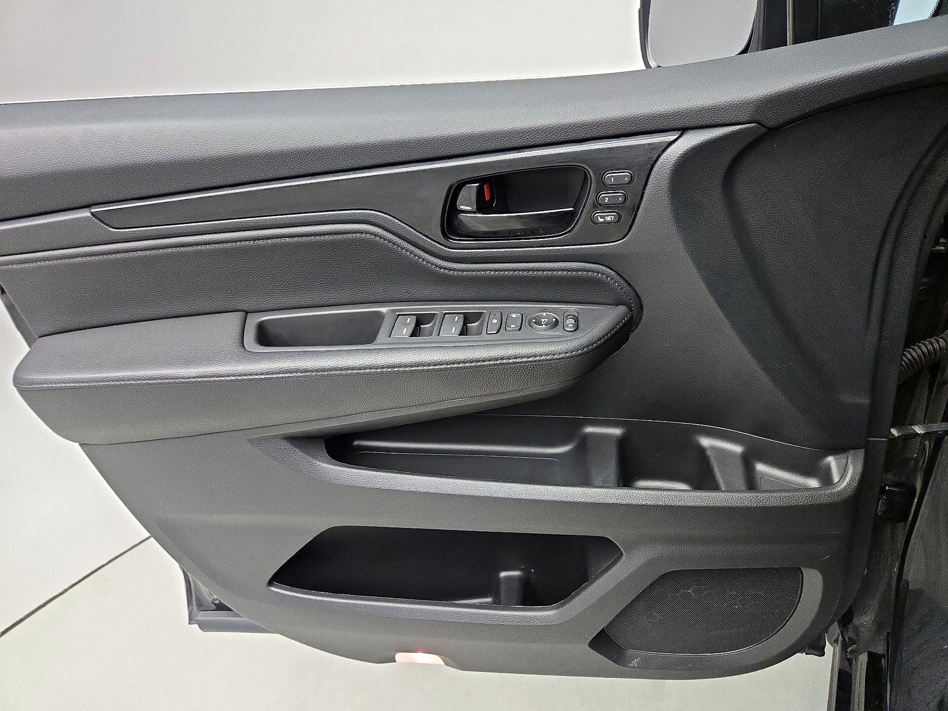 Thumbnail: 2023 Honda Odyssey - 12