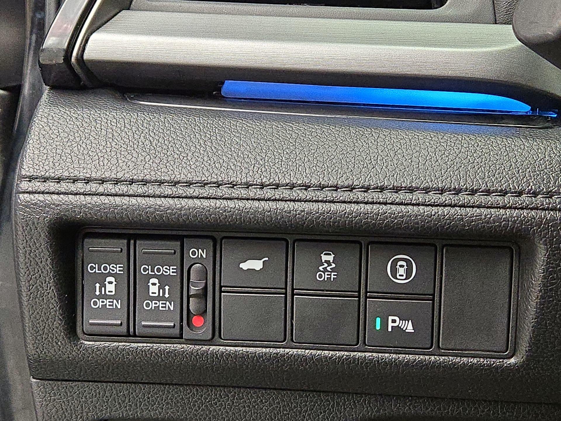 Thumbnail: 2023 Honda Odyssey - 13