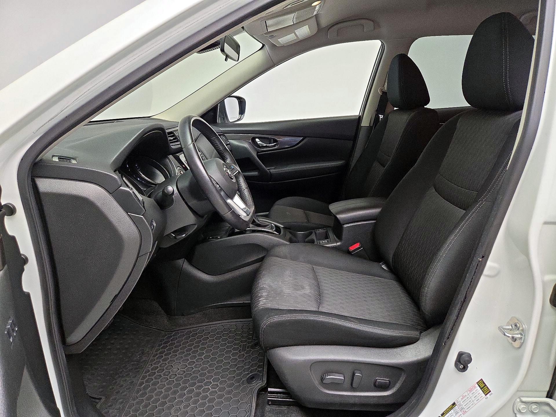 Thumbnail: 2019 Nissan Rogue - 11