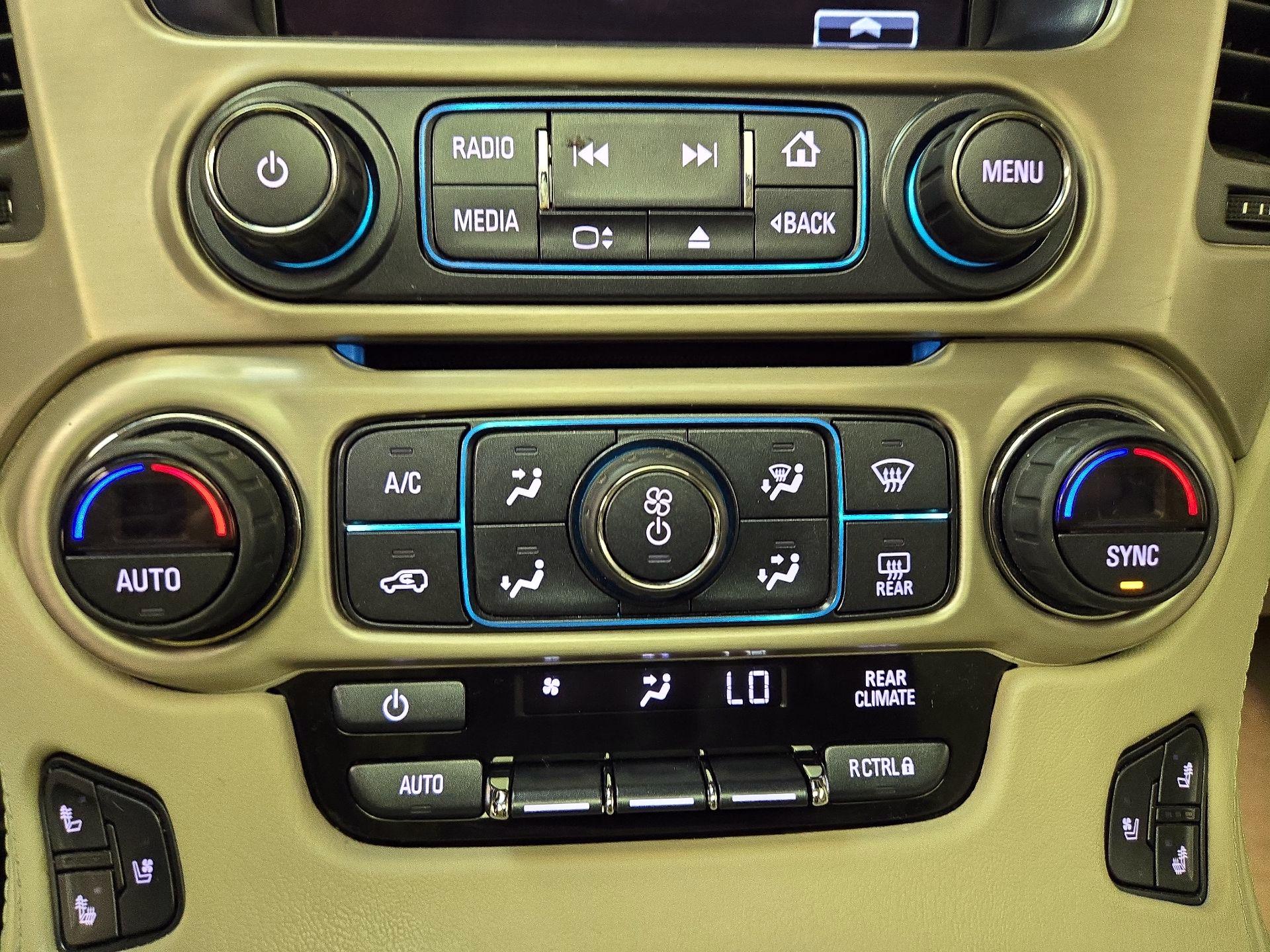 Thumbnail: 2017 GMC Yukon - 17