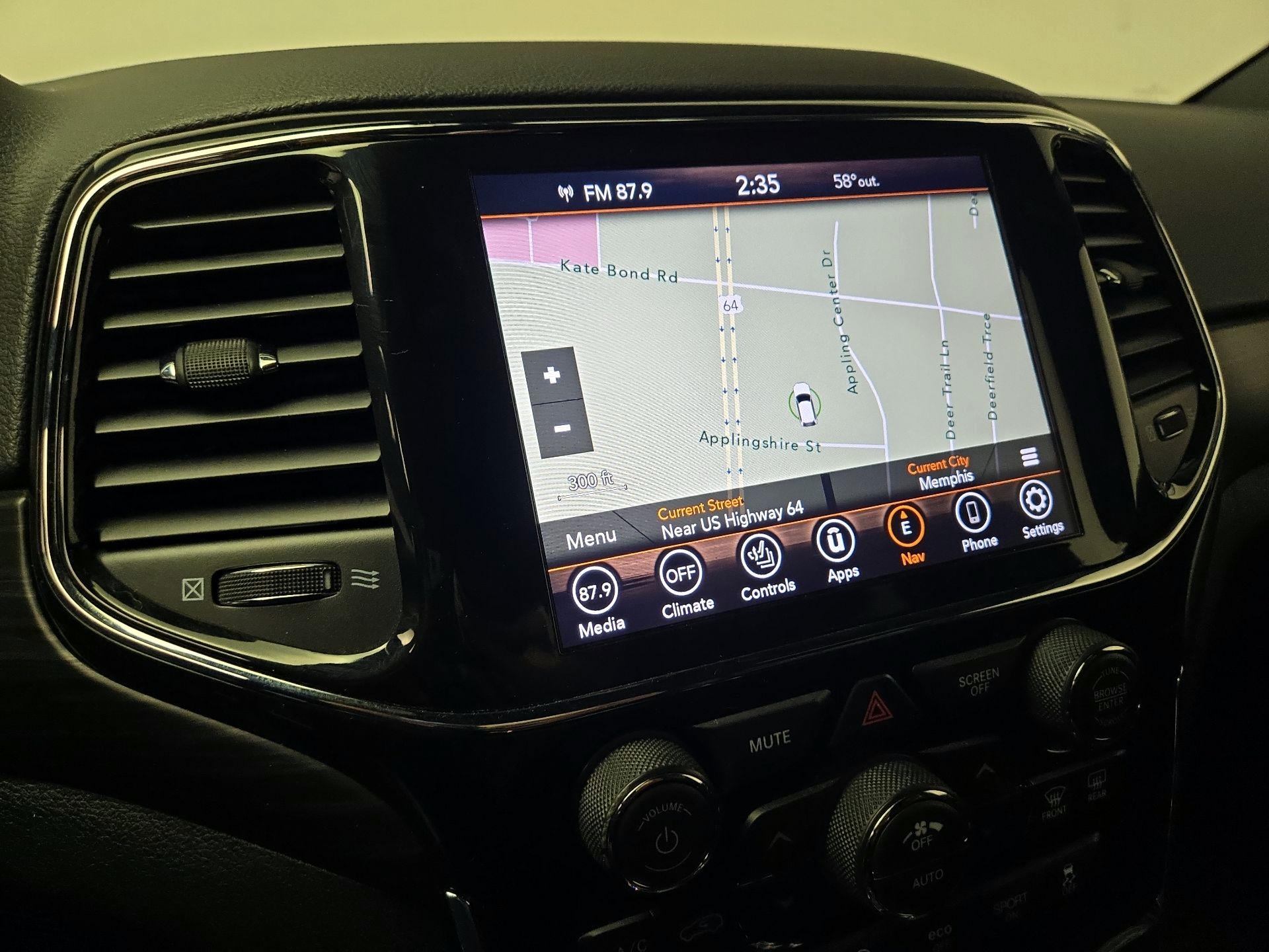 Thumbnail: 2021 Jeep Grand Cherokee - 14