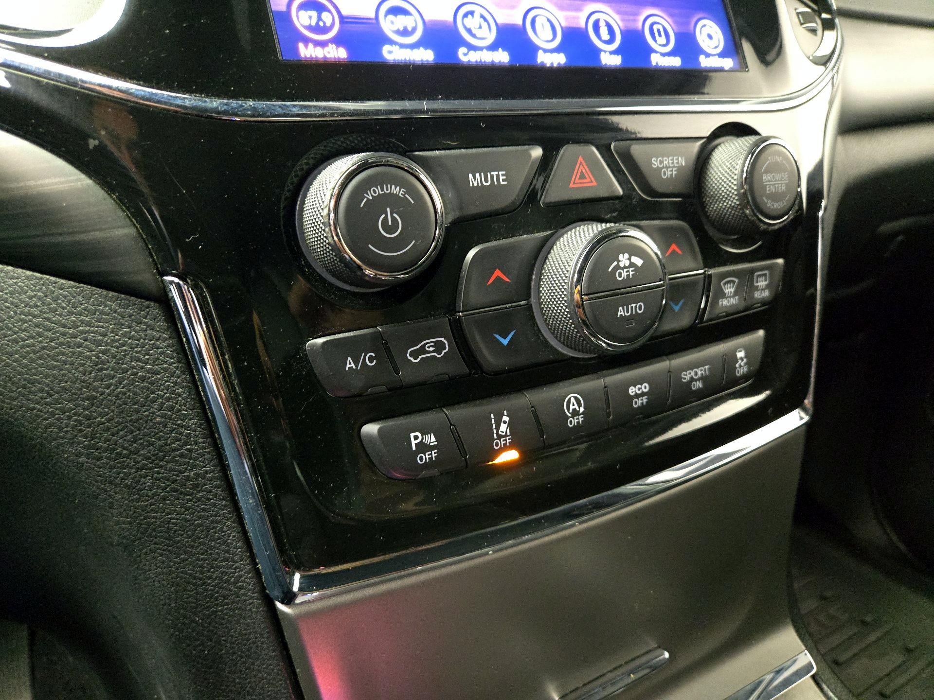 Thumbnail: 2021 Jeep Grand Cherokee - 17