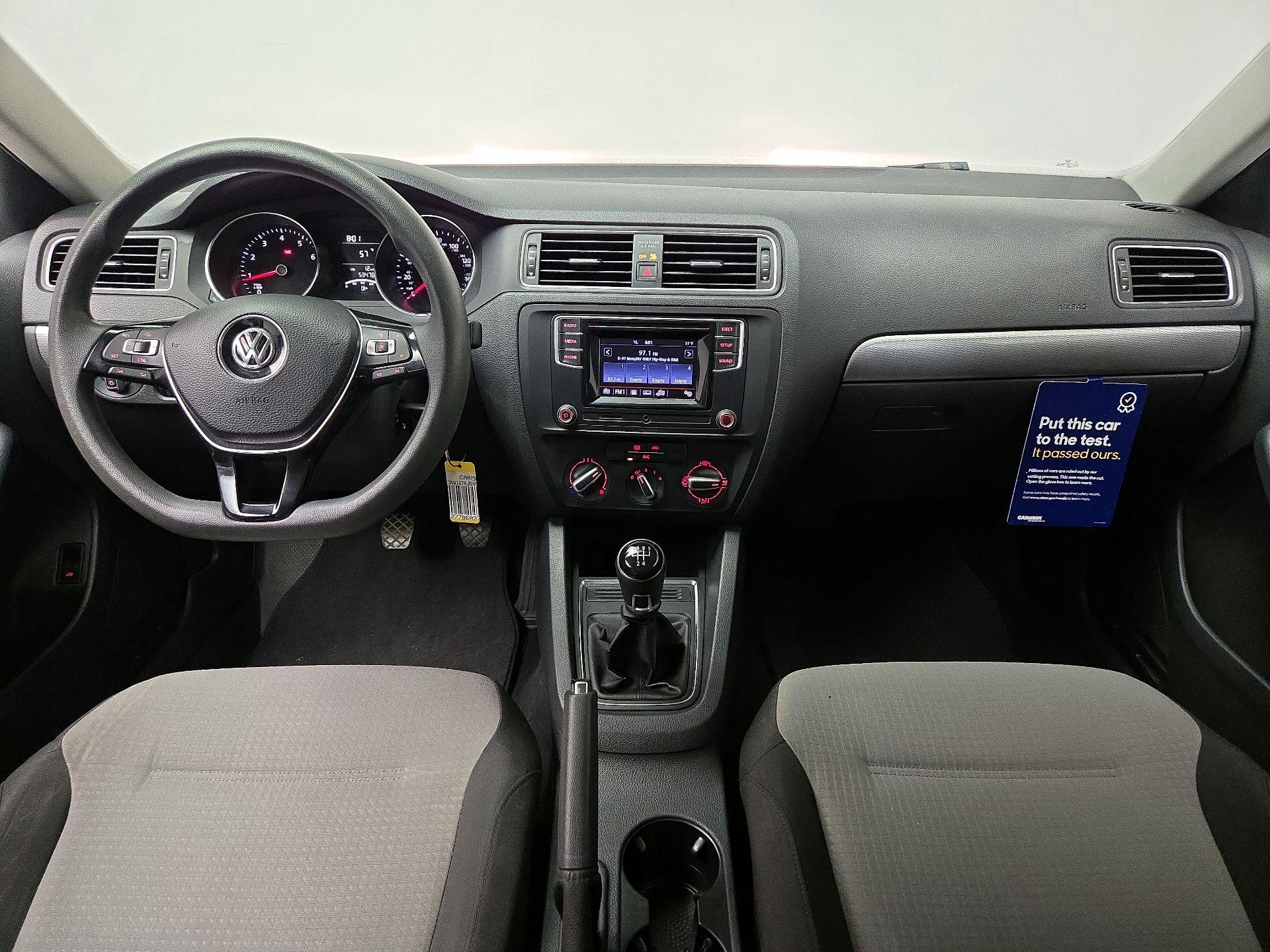 Thumbnail: 2017 Volkswagen Jetta - 9