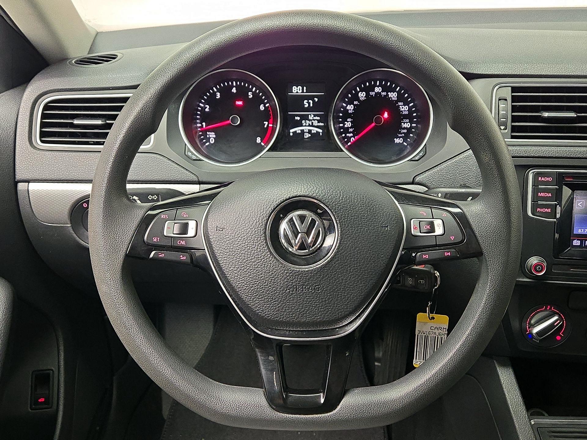 Thumbnail: 2017 Volkswagen Jetta - 10