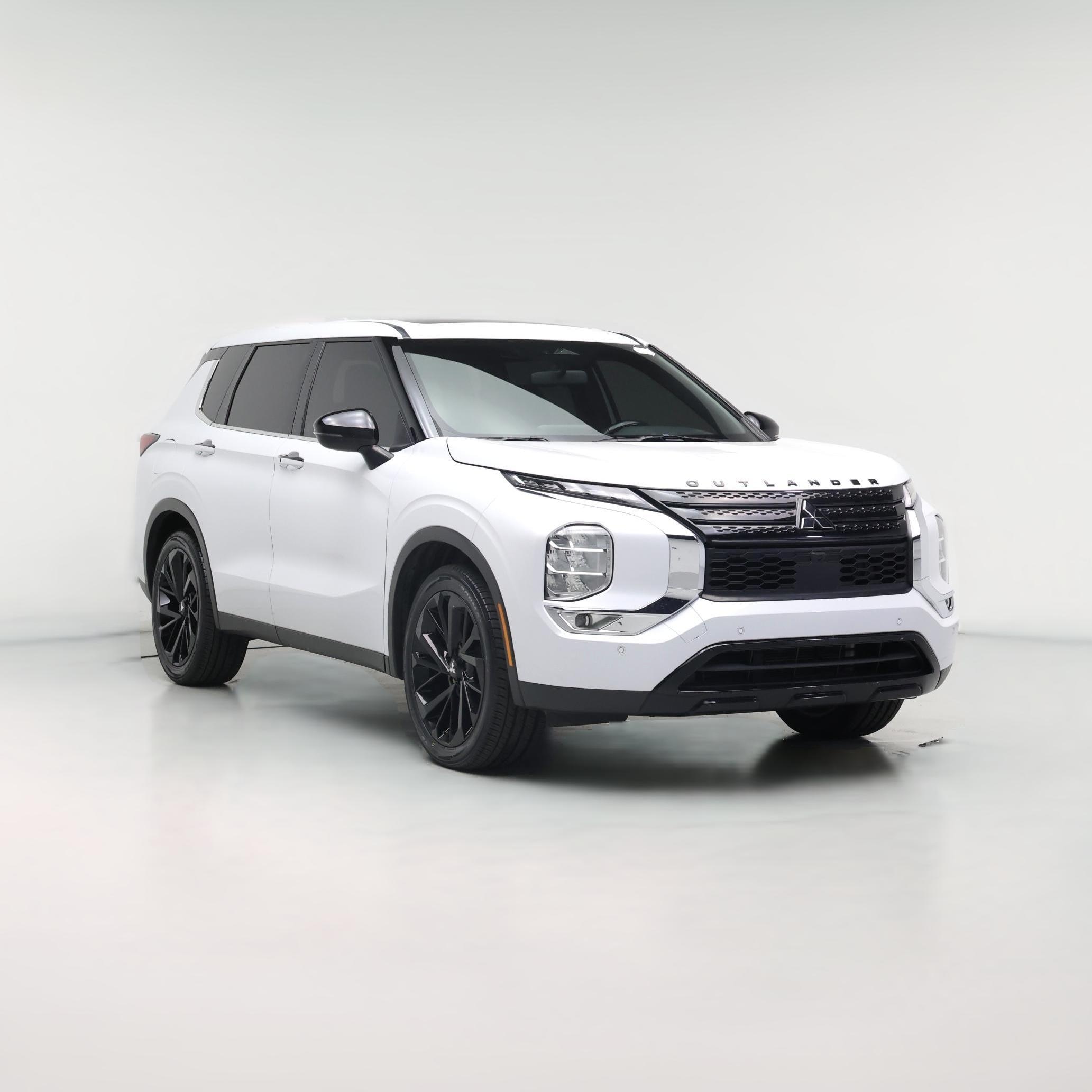 Thumbnail: 2022 Mitsubishi Outlander - 1