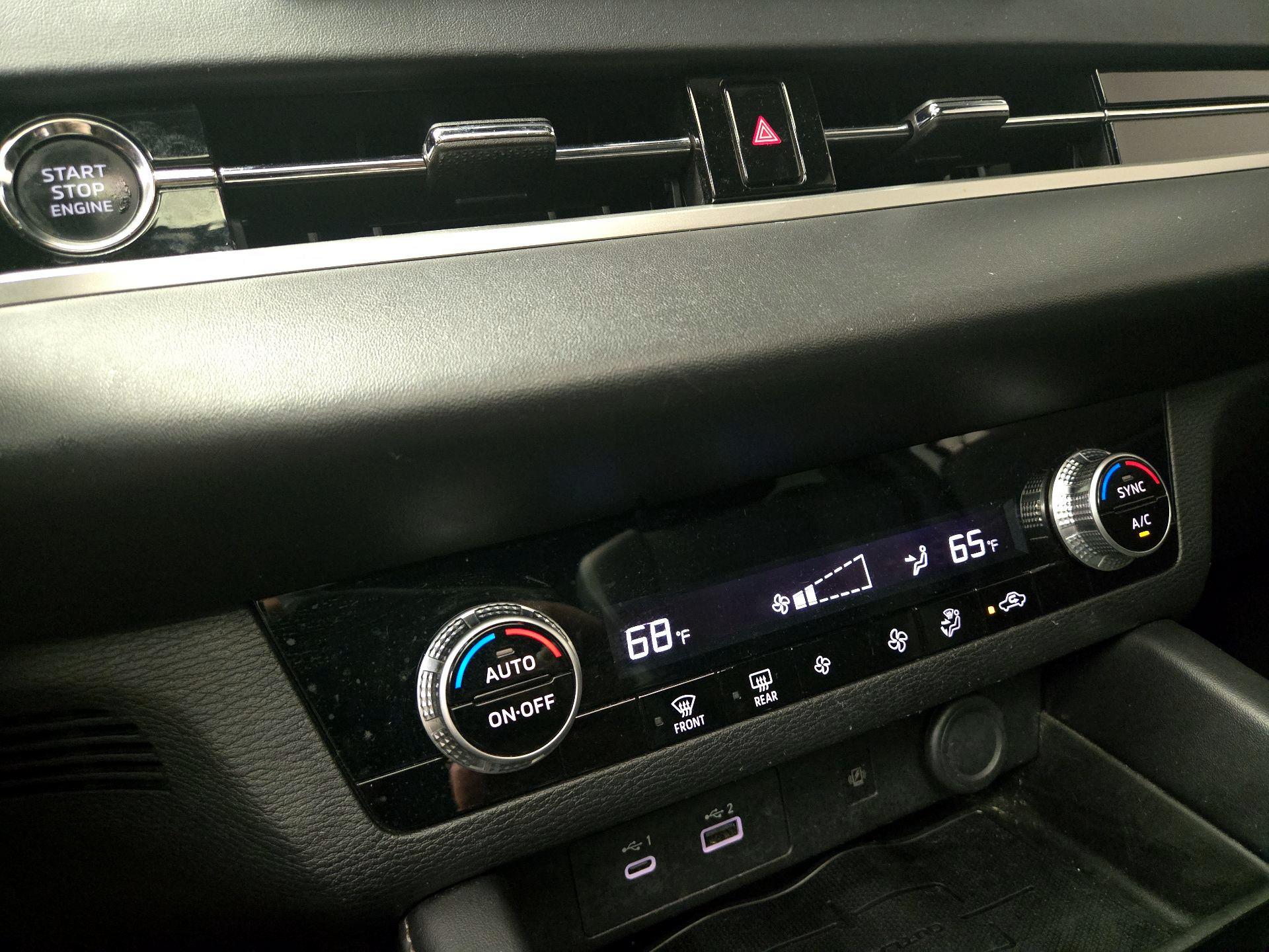 Thumbnail: 2022 Mitsubishi Outlander - 16