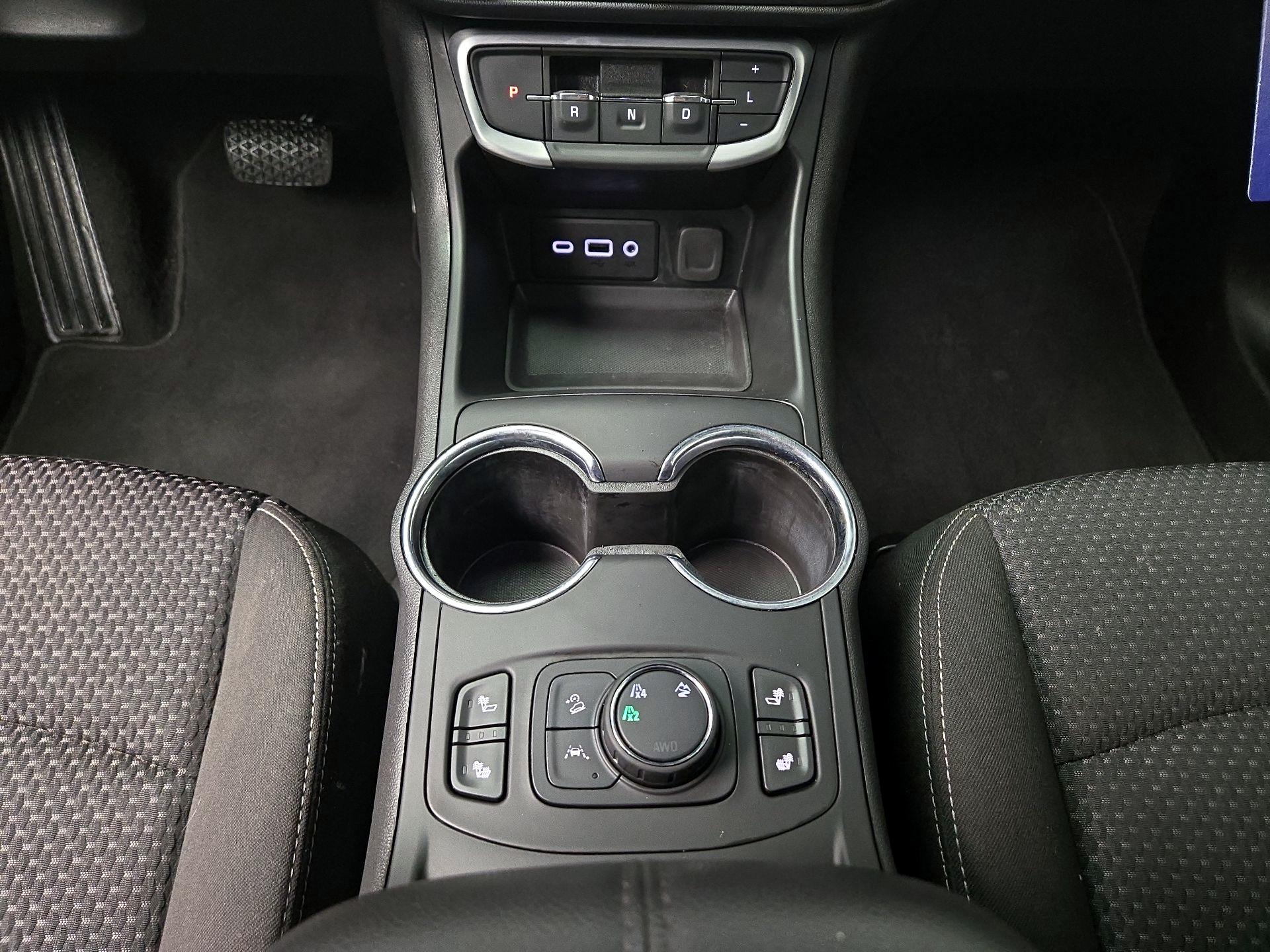 Thumbnail: 2023 GMC Terrain - 17