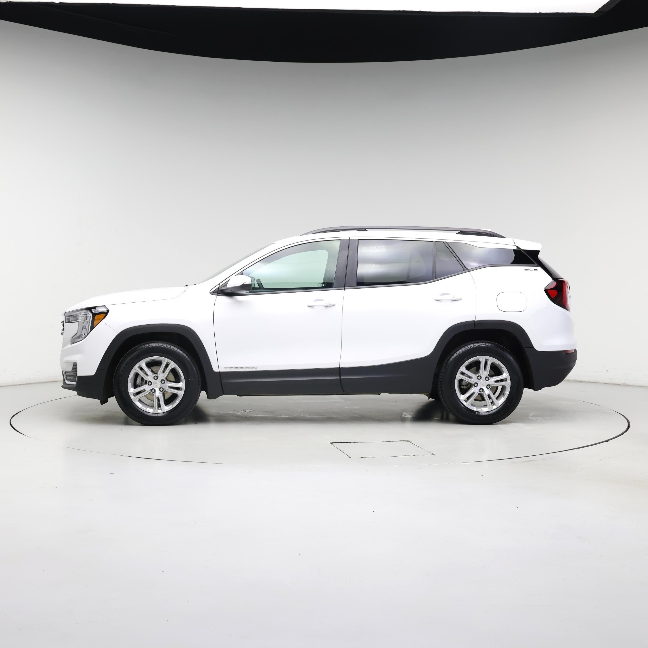 Thumbnail: 2023 GMC Terrain - 3