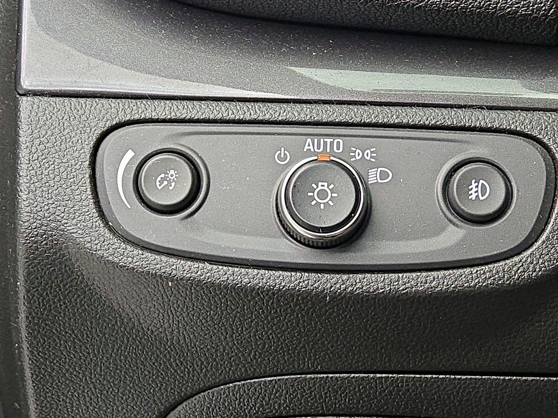 Thumbnail: 2018 Buick Encore - 13