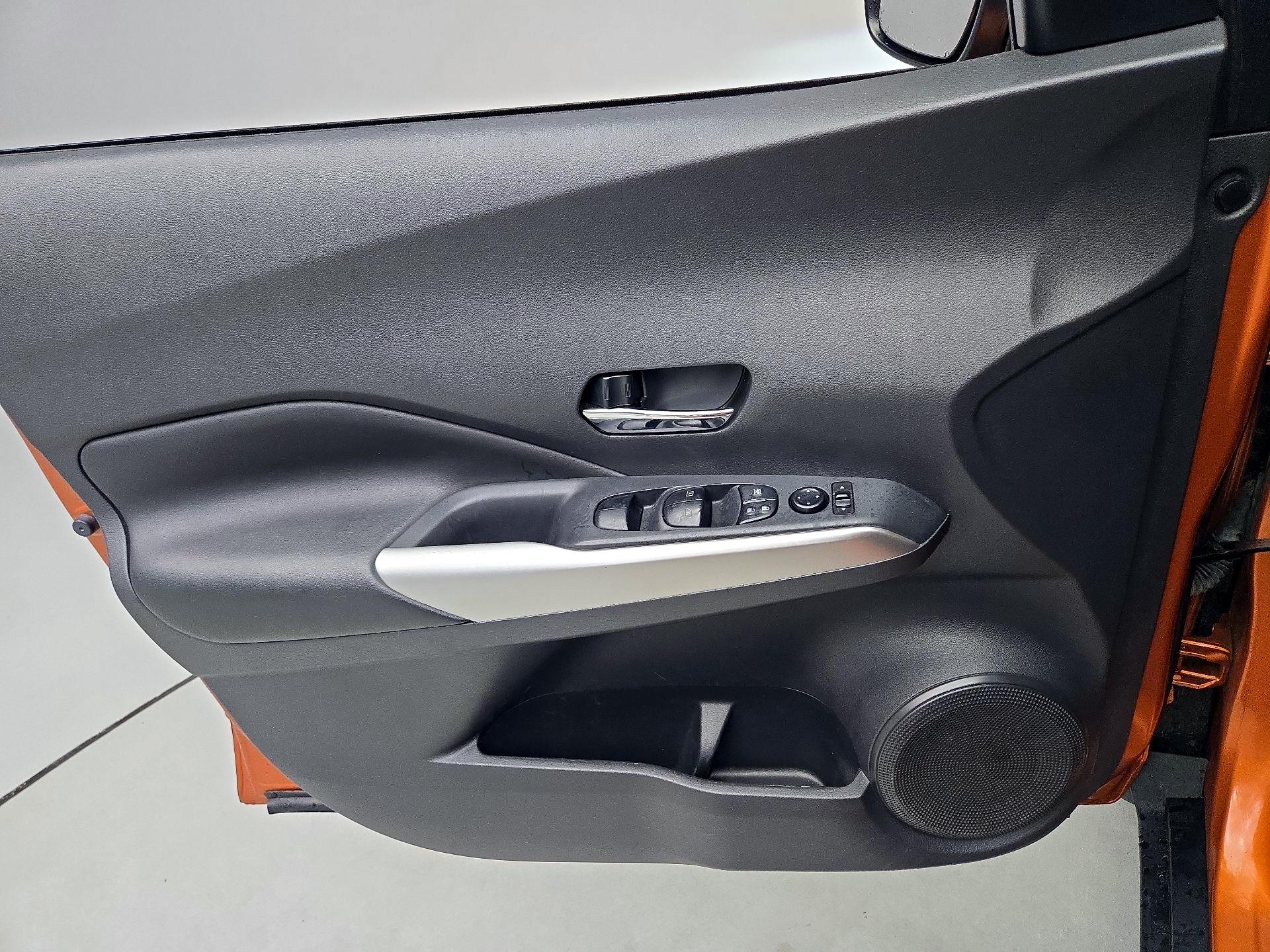 Thumbnail: 2019 Nissan Kicks - 12