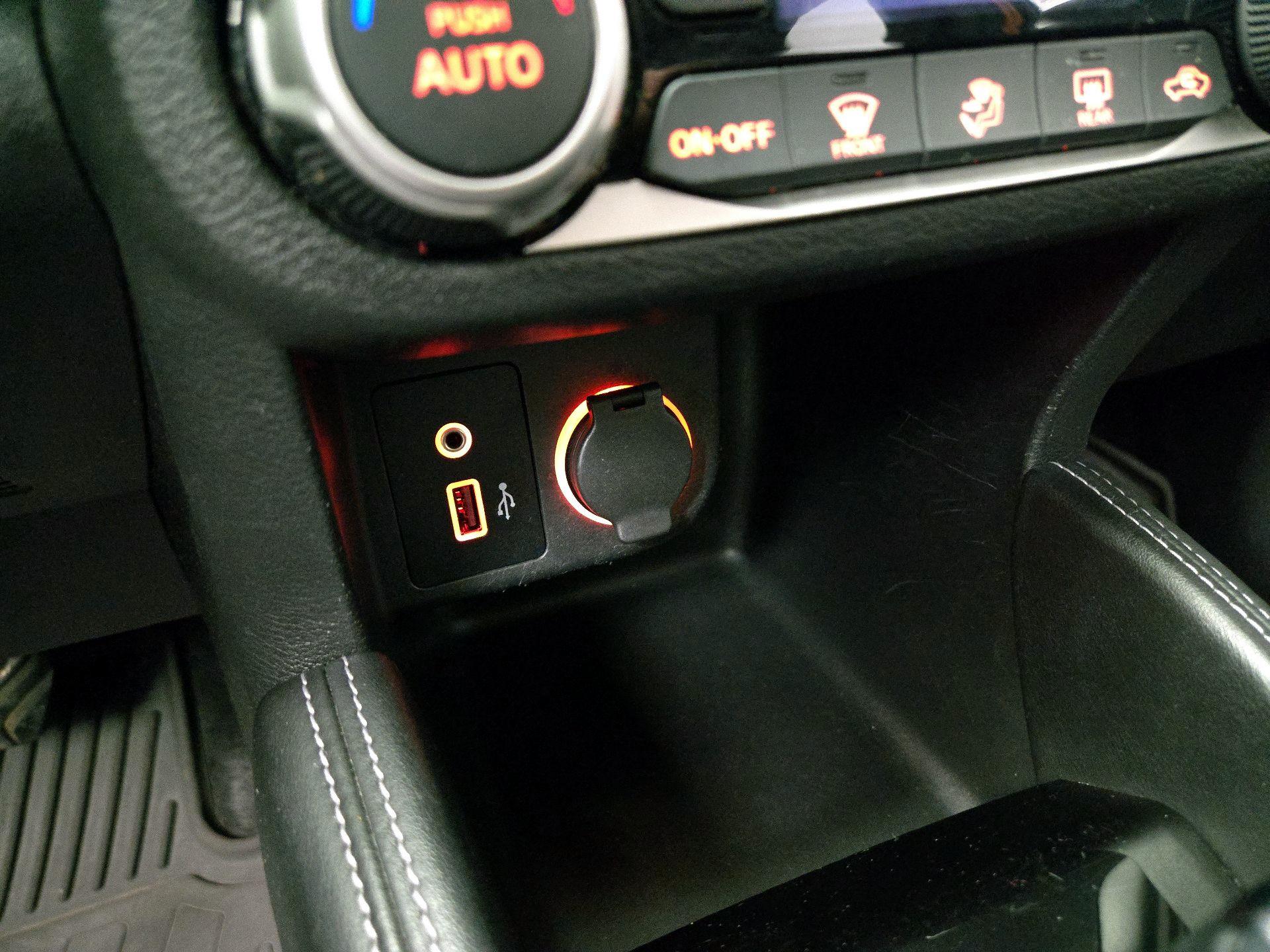 Thumbnail: 2019 Nissan Kicks - 18