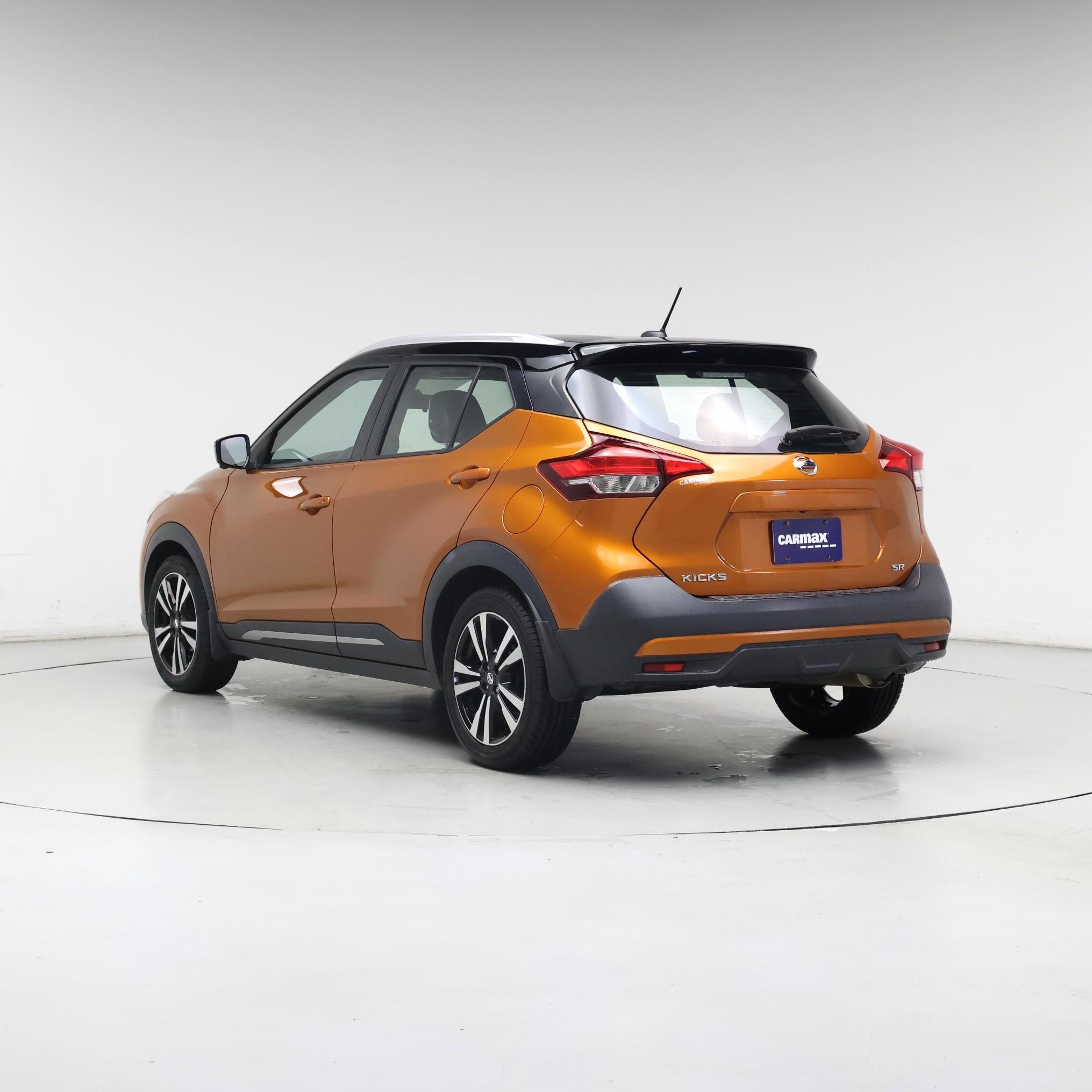 Thumbnail: 2019 Nissan Kicks - 2