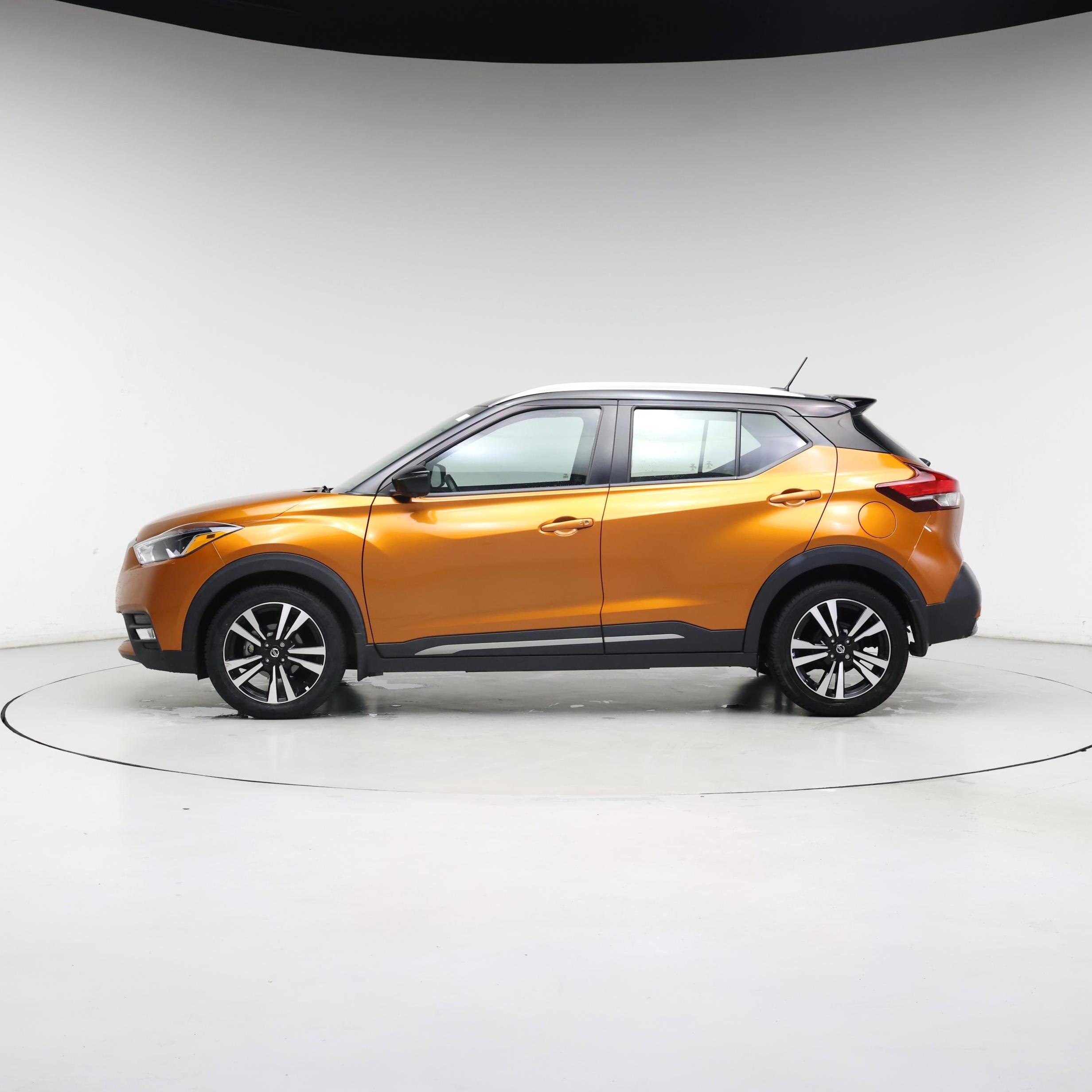 Thumbnail: 2019 Nissan Kicks - 3
