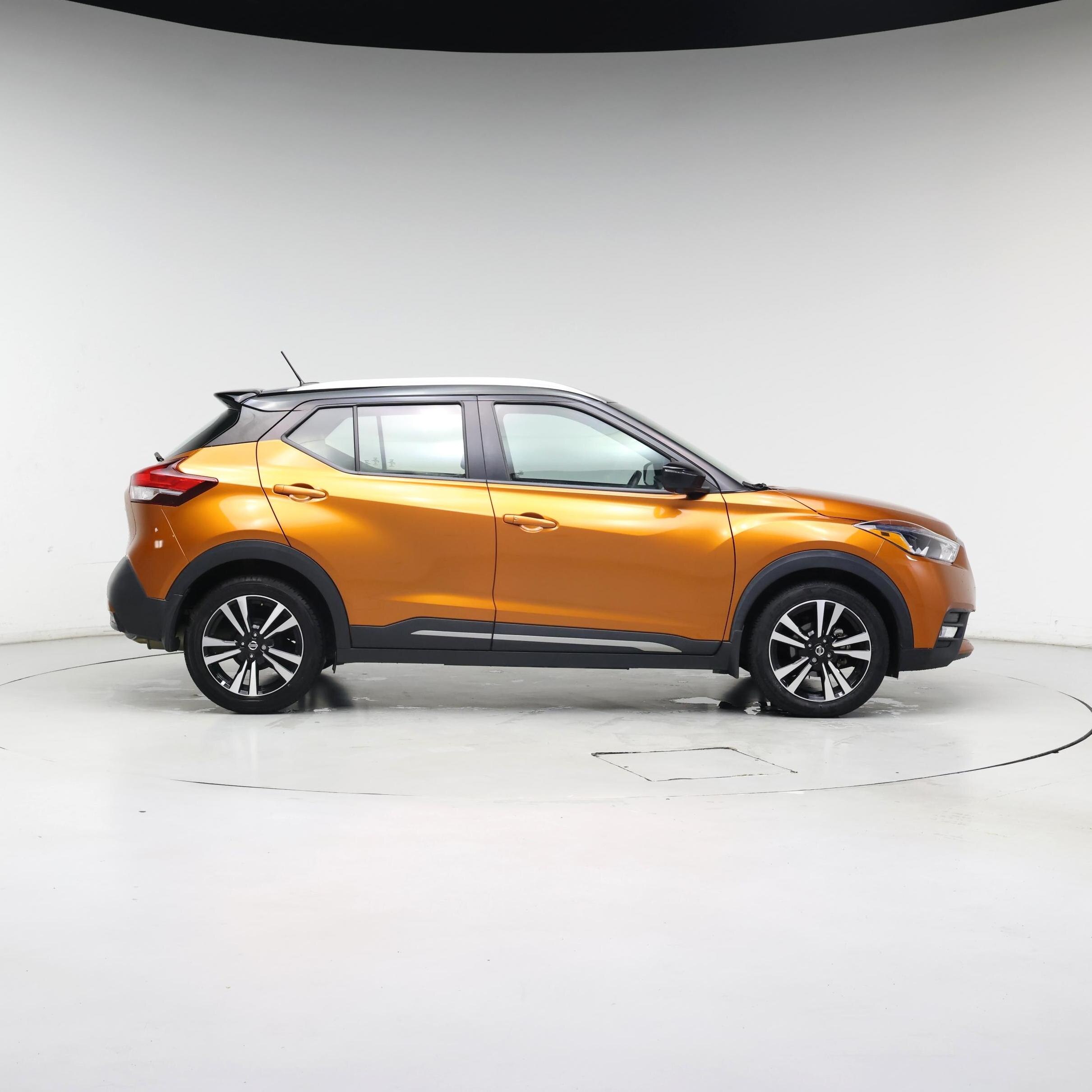 Thumbnail: 2019 Nissan Kicks - 7