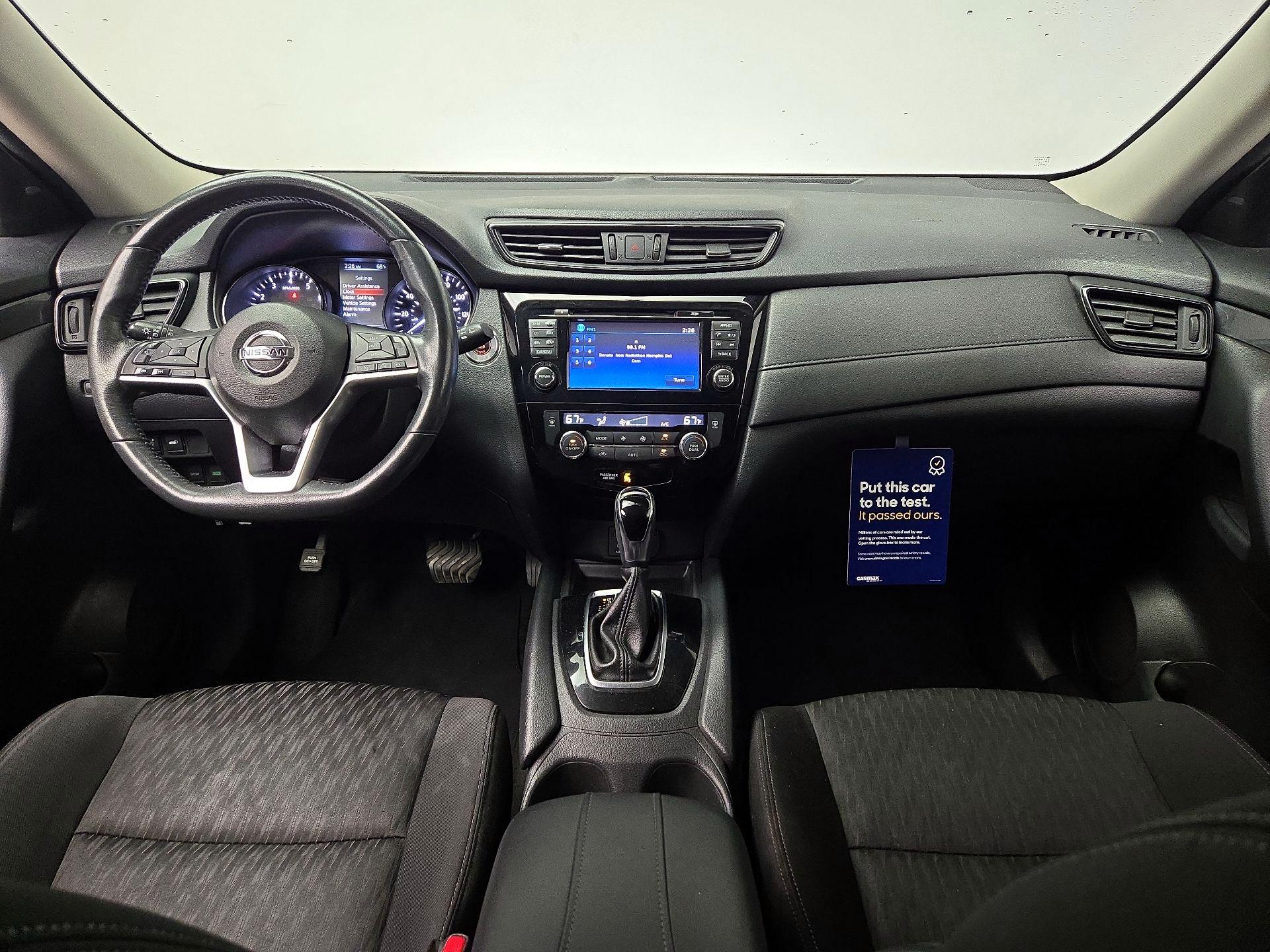 Thumbnail: 2017 Nissan Rogue - 9