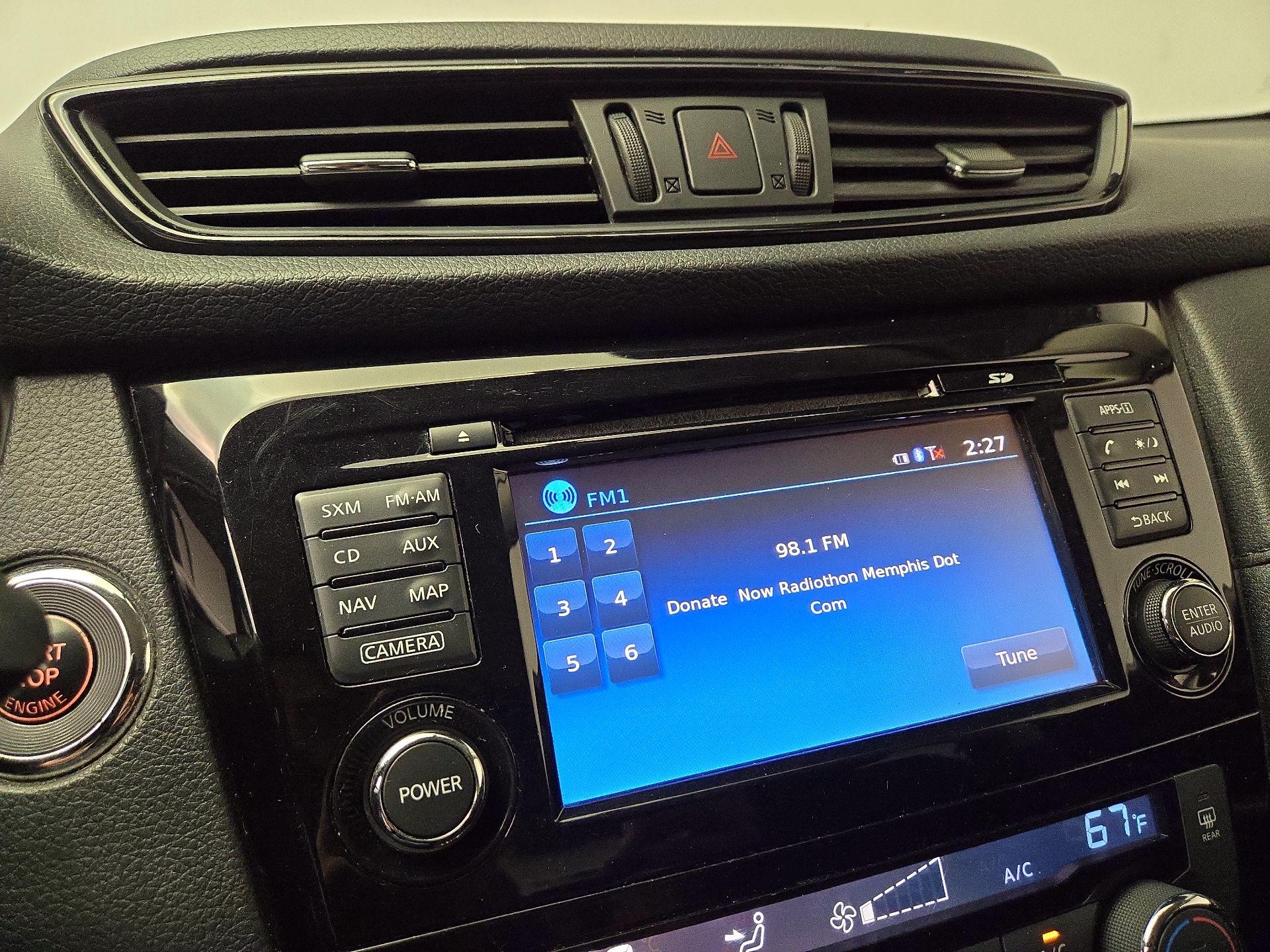 Thumbnail: 2017 Nissan Rogue - 16