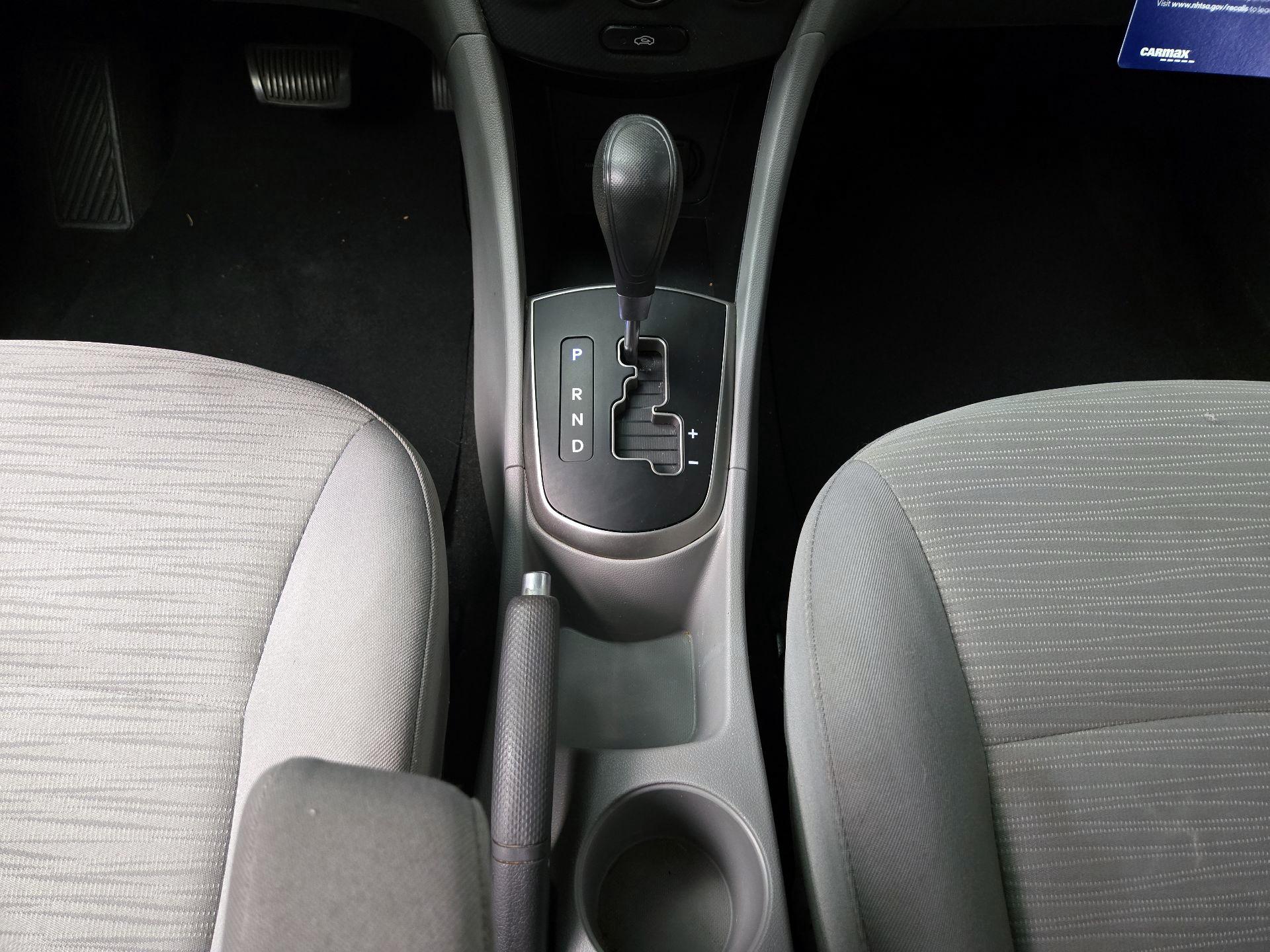 Thumbnail: 2016 Hyundai Accent - 16