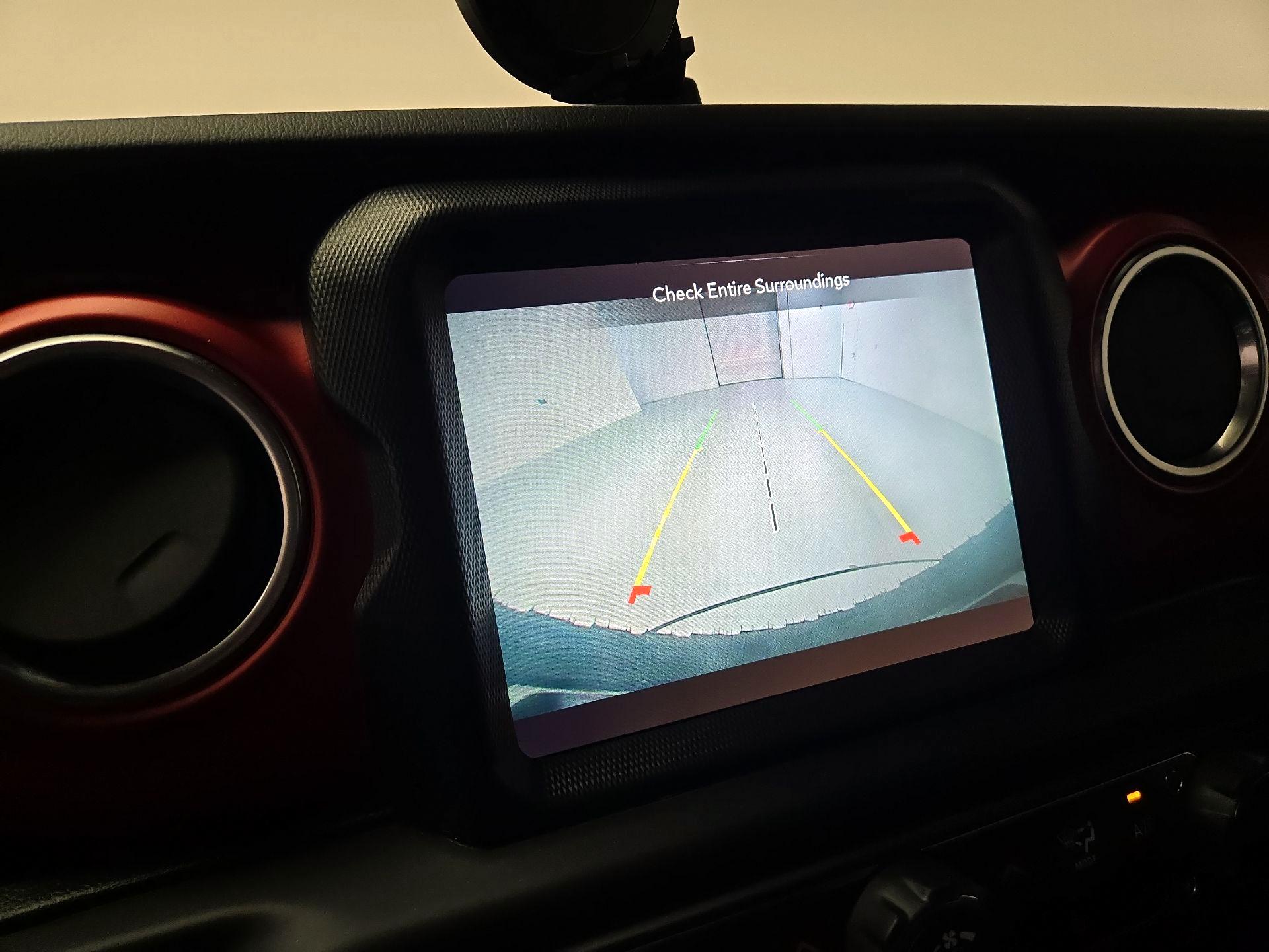 Thumbnail: 2021 Jeep Wrangler - 15