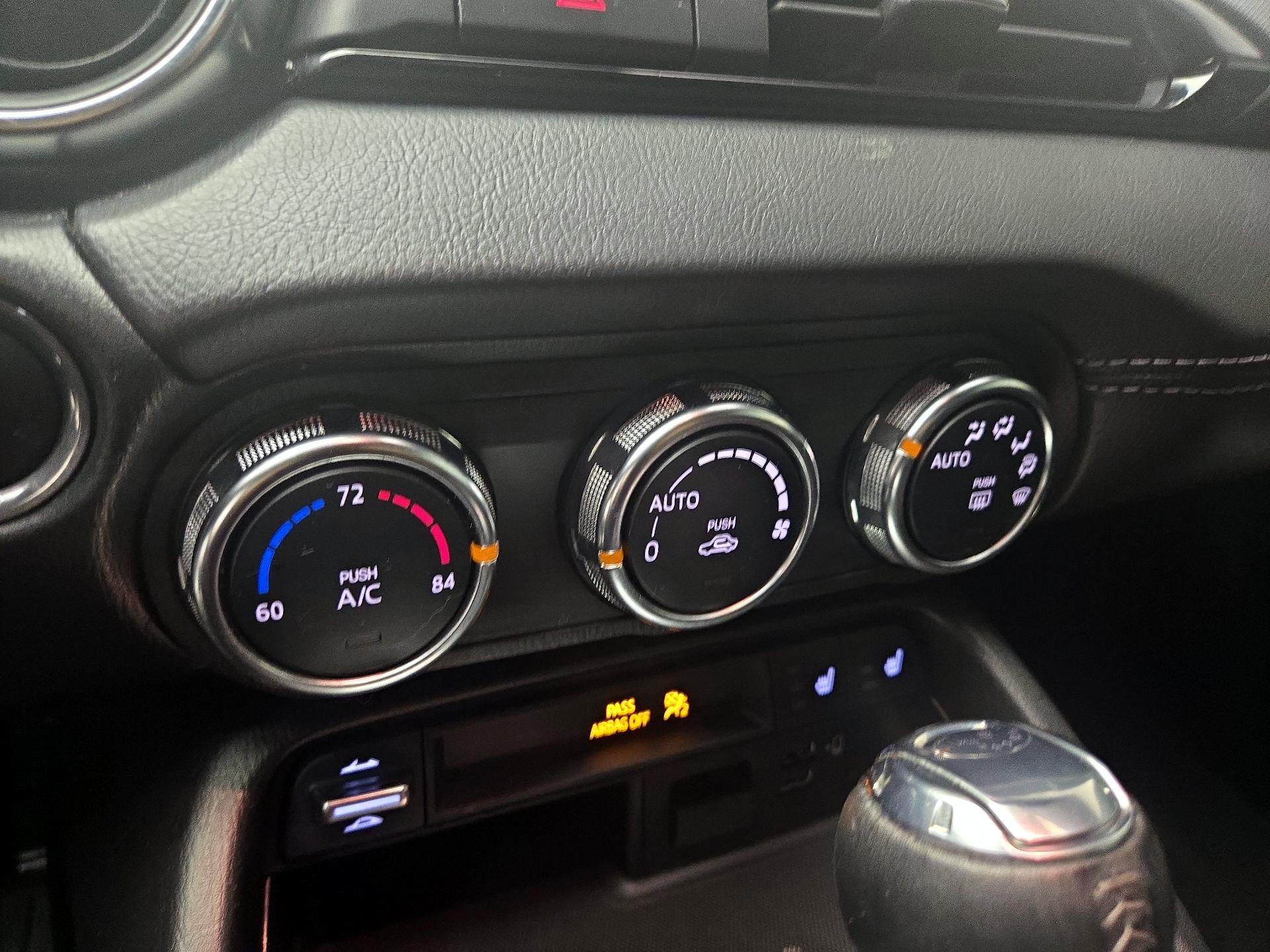 Thumbnail: 2021 Mazda MX-5 Miata - 16