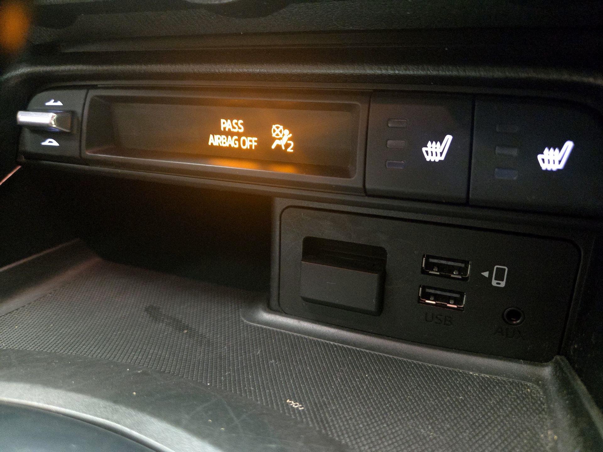 Thumbnail: 2021 Mazda MX-5 Miata - 18