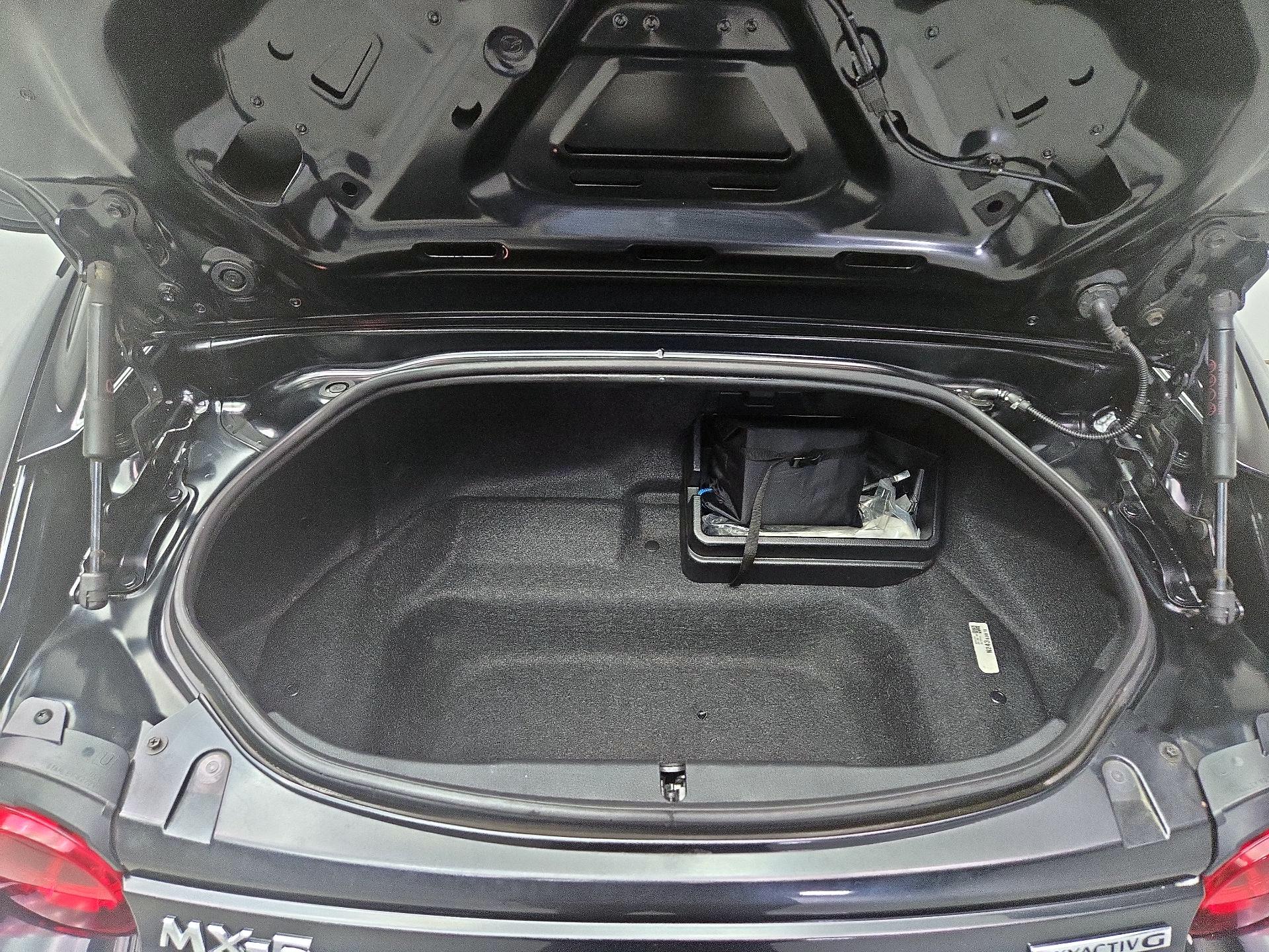 Thumbnail: 2021 Mazda MX-5 Miata - 19