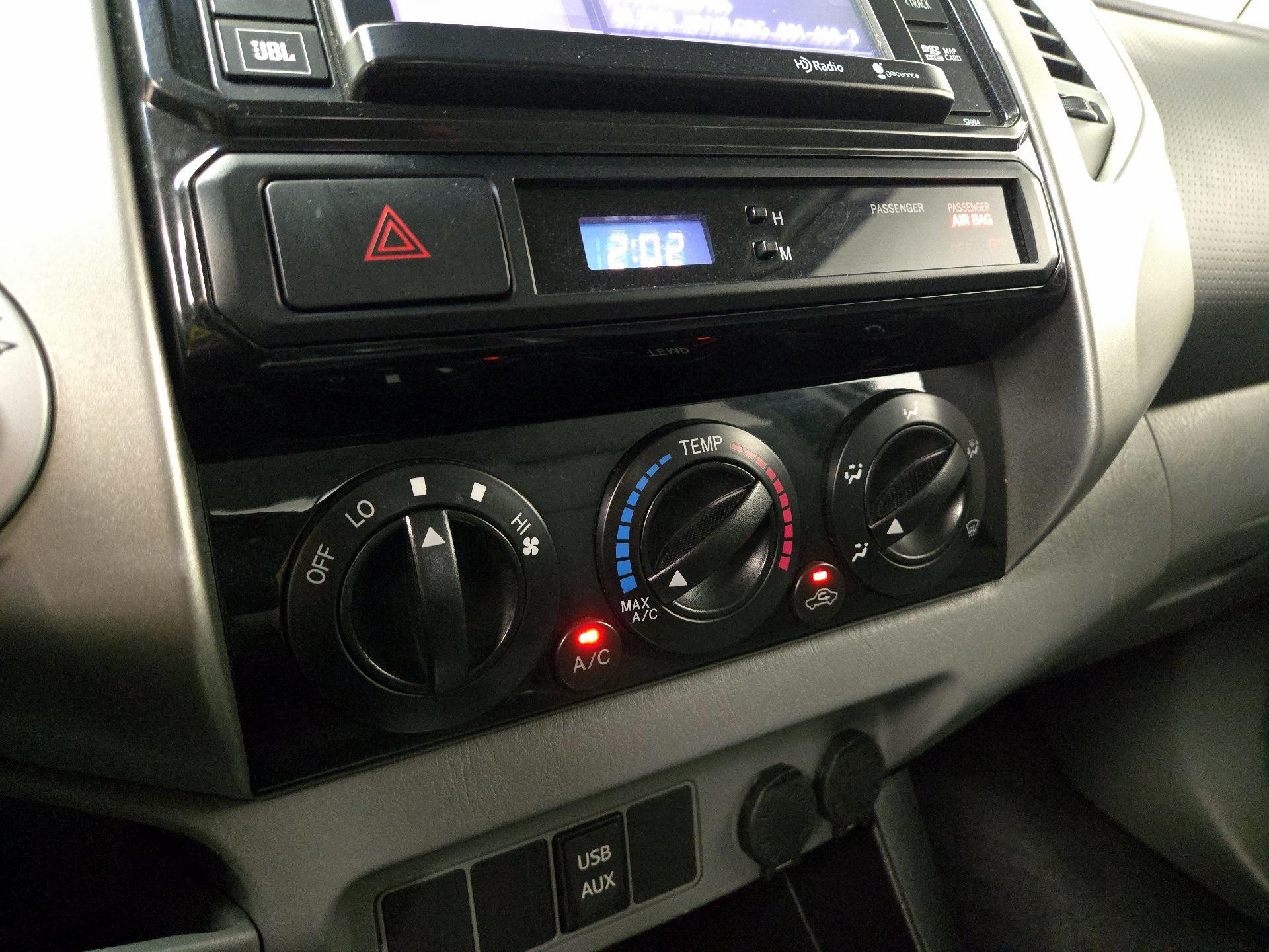 Thumbnail: 2014 Toyota Tacoma - 16